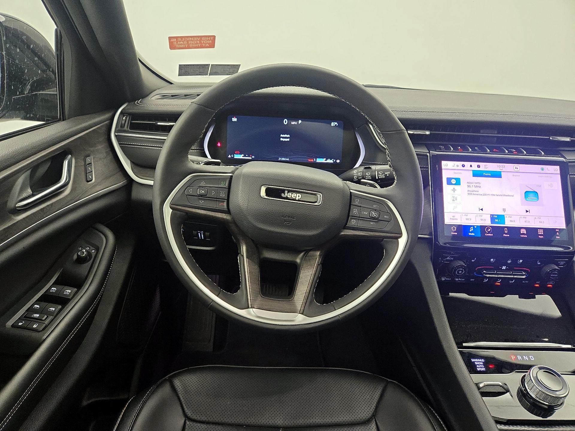 Thumbnail: 2025 Jeep Grand Cherokee - 10