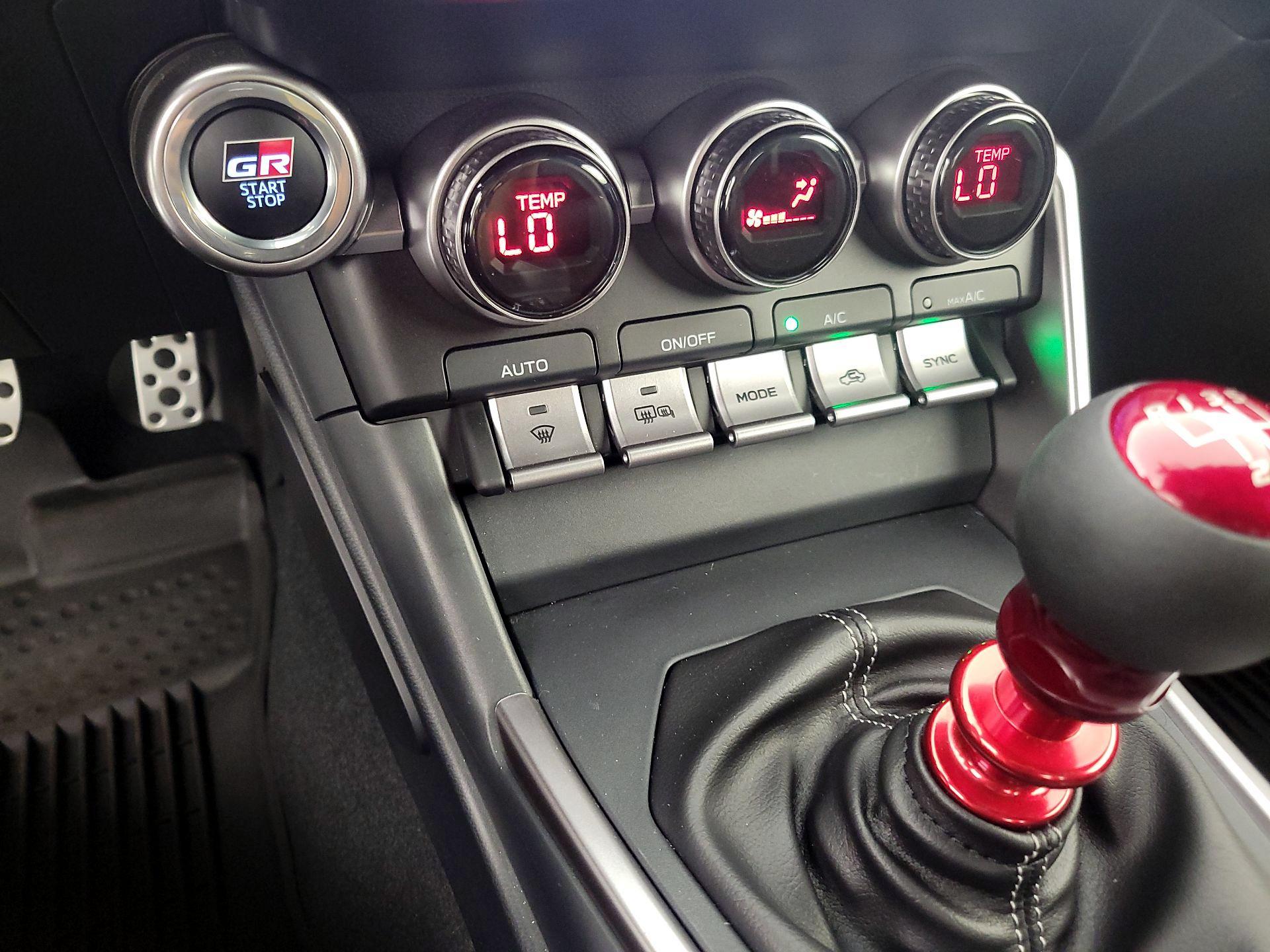 Thumbnail: 2024 Toyota GR86 - 15