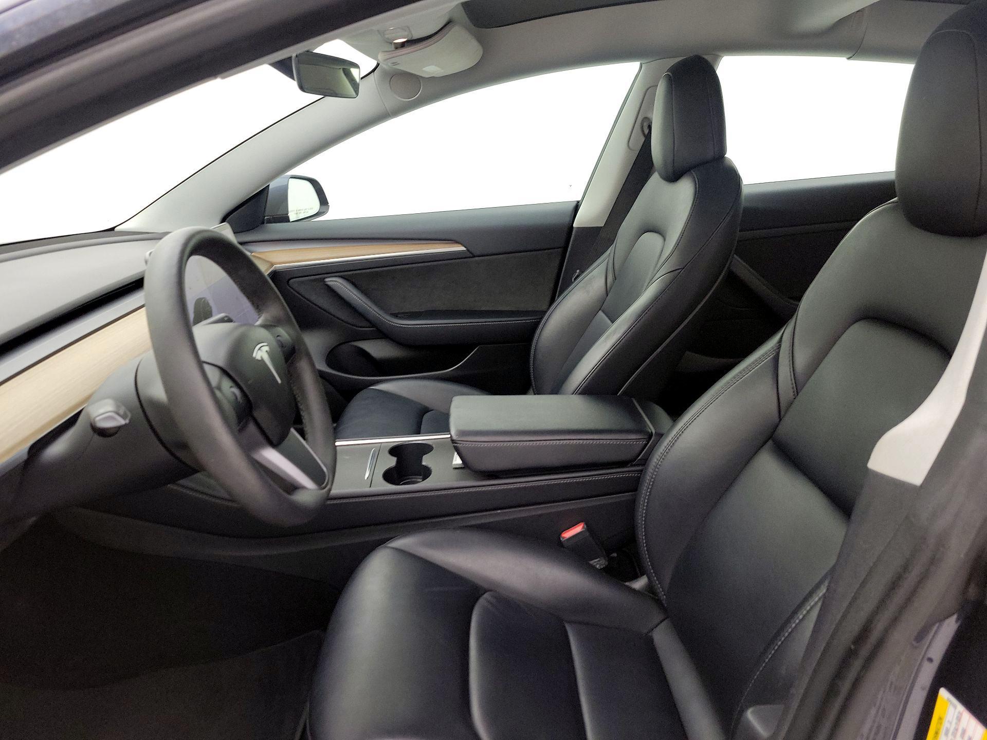 Thumbnail: 2021 Tesla Model 3 - 11