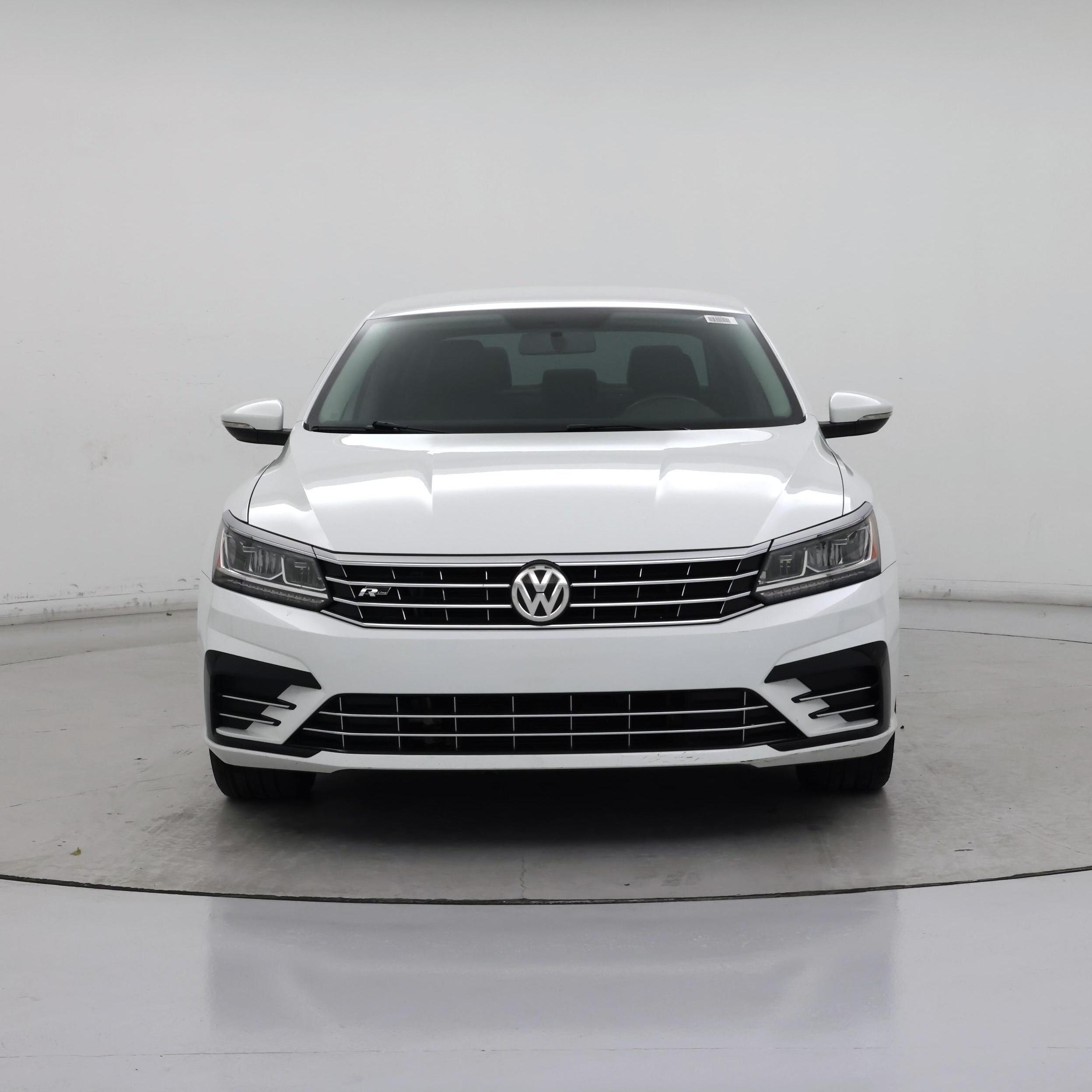 Thumbnail: 2017 Volkswagen Passat - 5