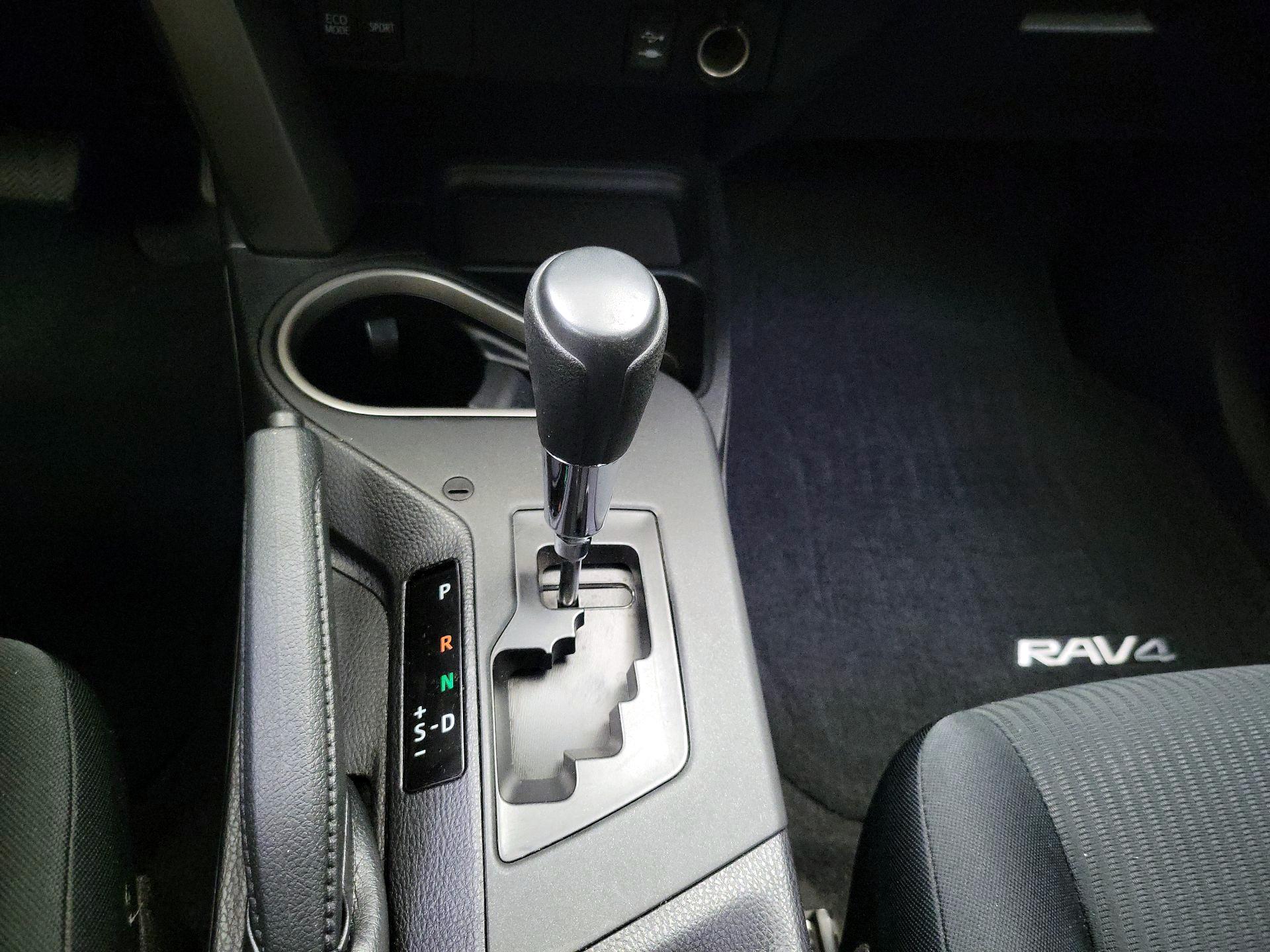 Thumbnail: 2016 Toyota RAV4 - 17