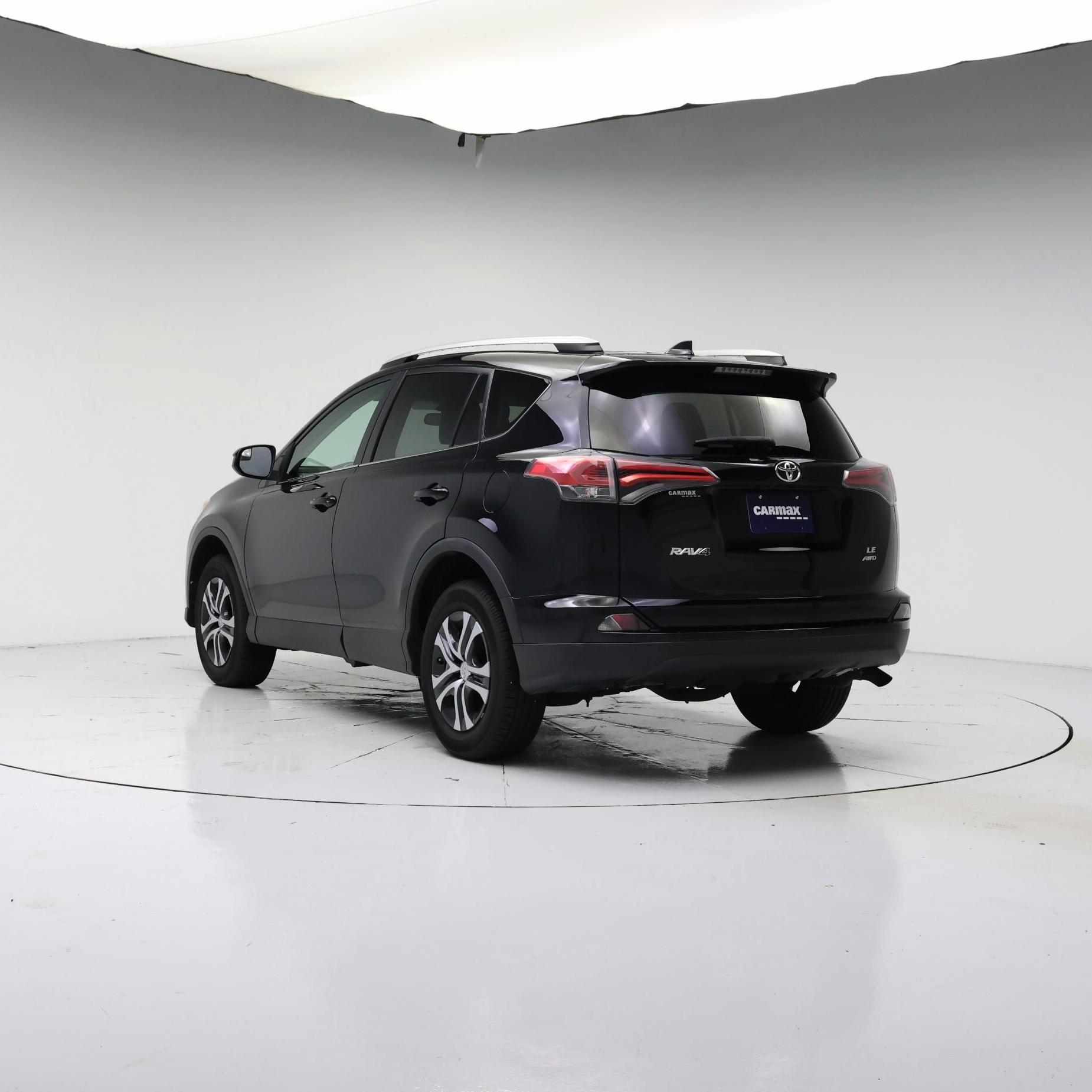 Thumbnail: 2016 Toyota RAV4 - 2