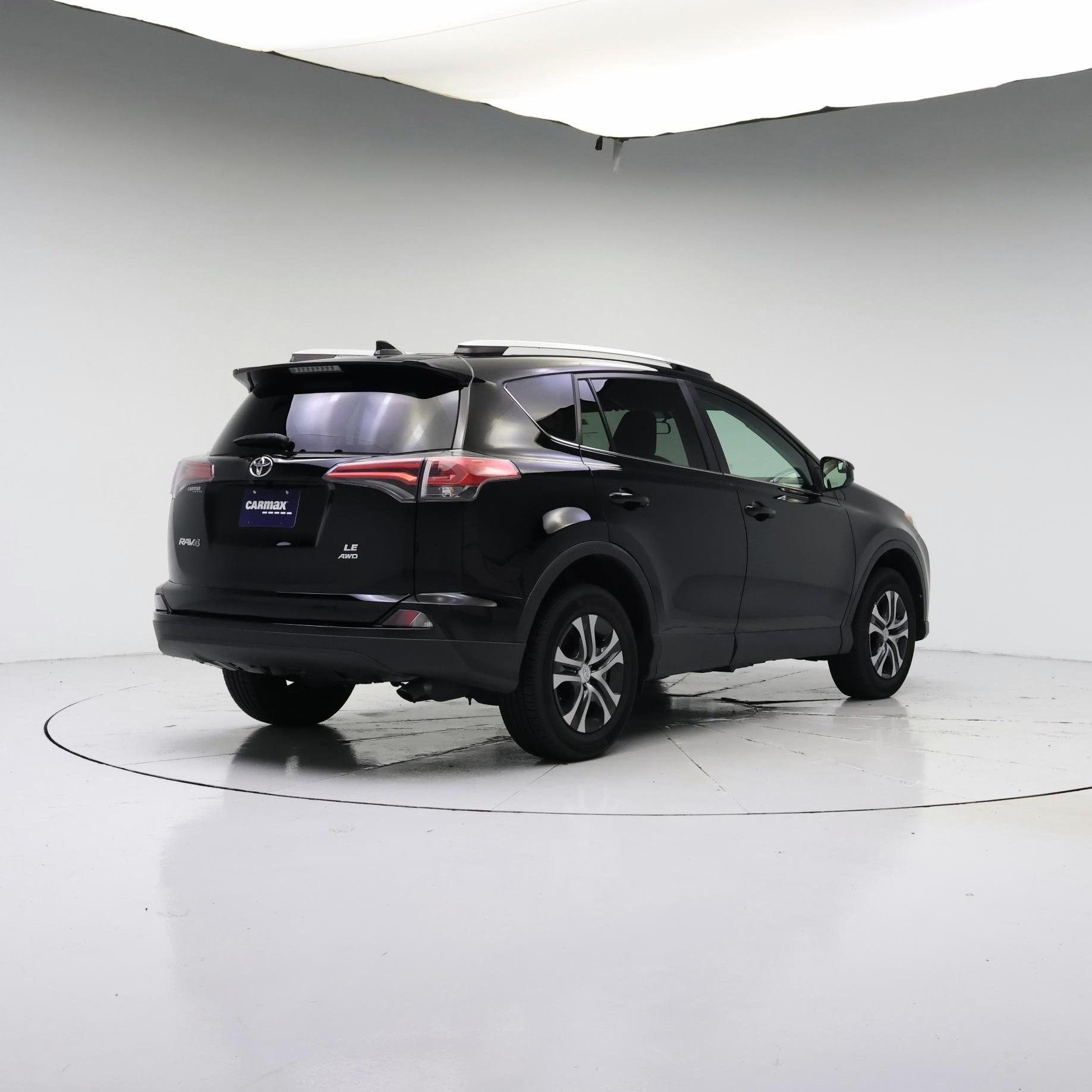 Thumbnail: 2016 Toyota RAV4 - 8