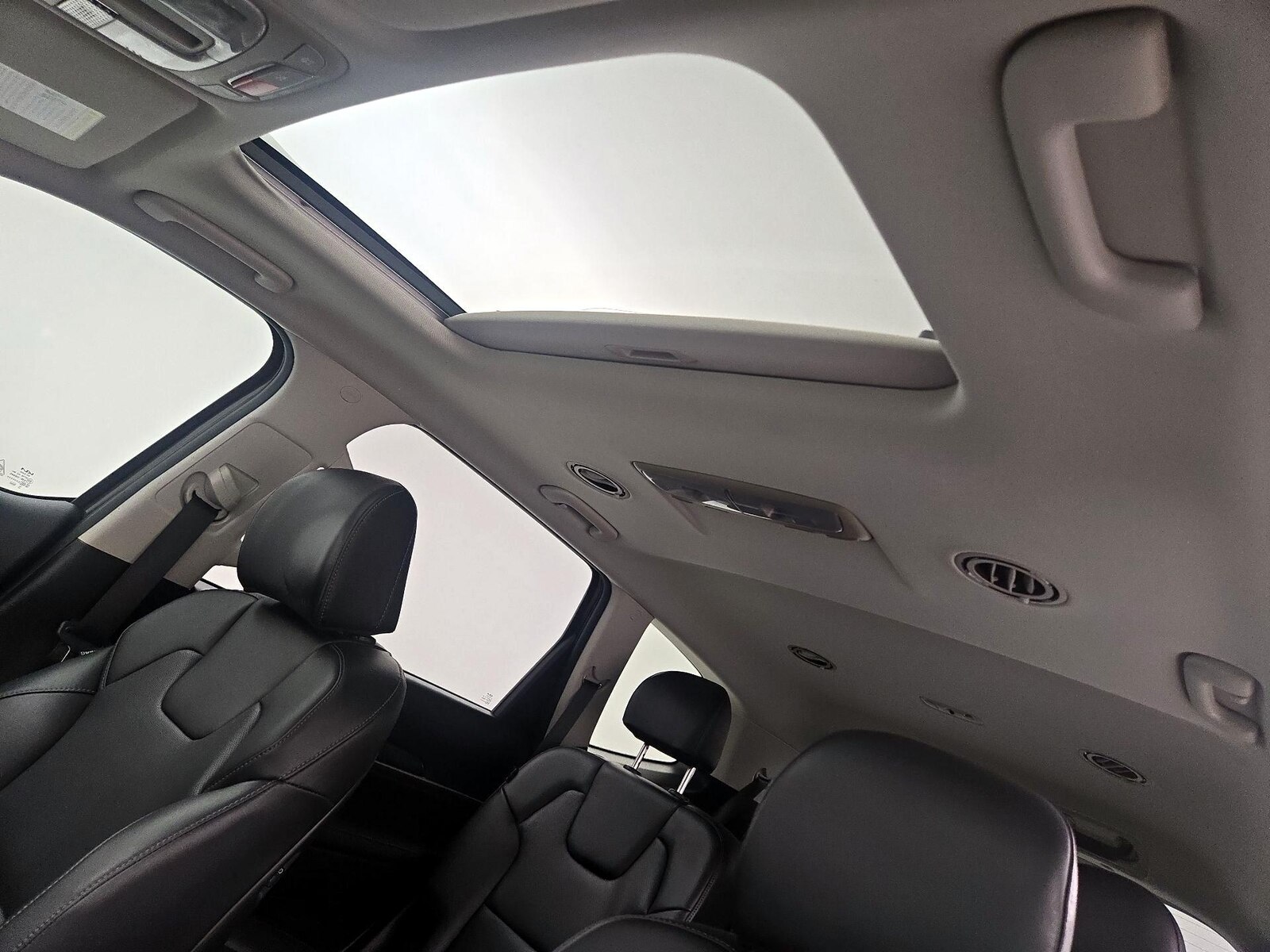 Sunroof(s) & Overhead Airbags
