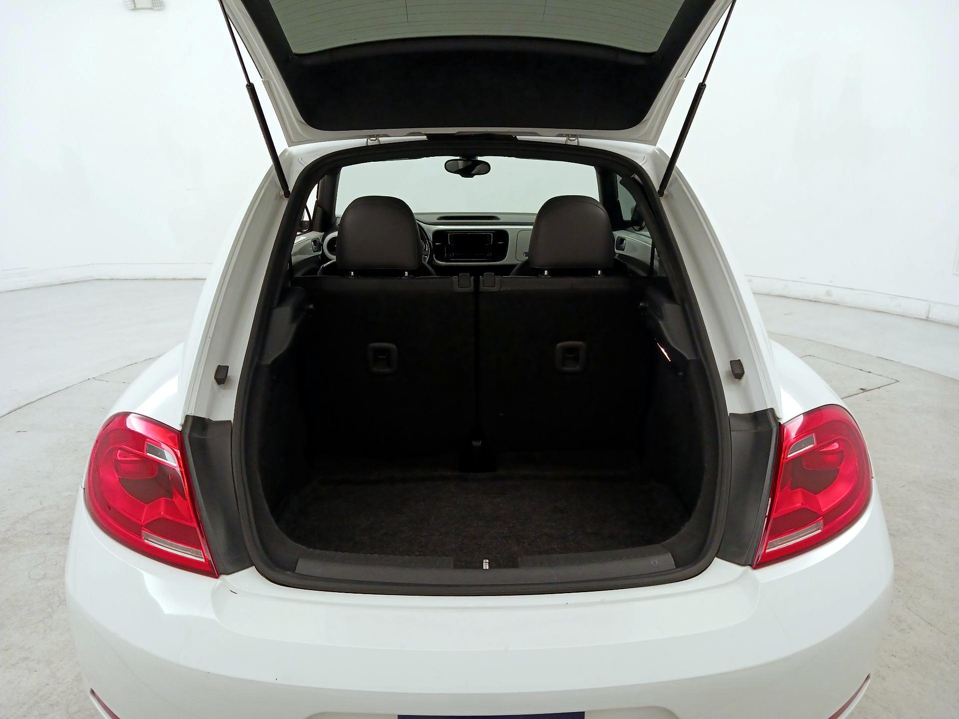 Thumbnail: 2016 Volkswagen Beetle - 19