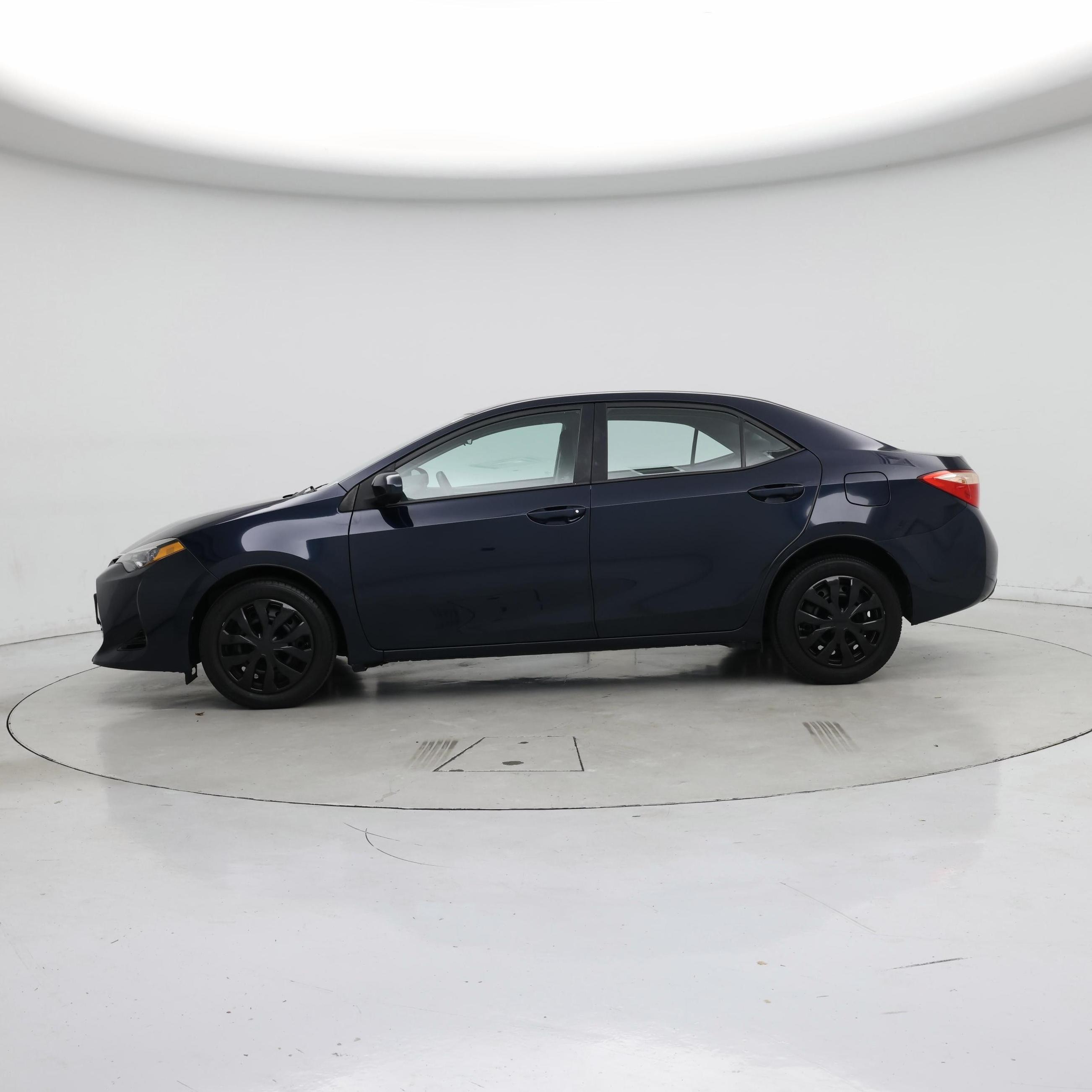 Thumbnail: 2017 Toyota Corolla - 3