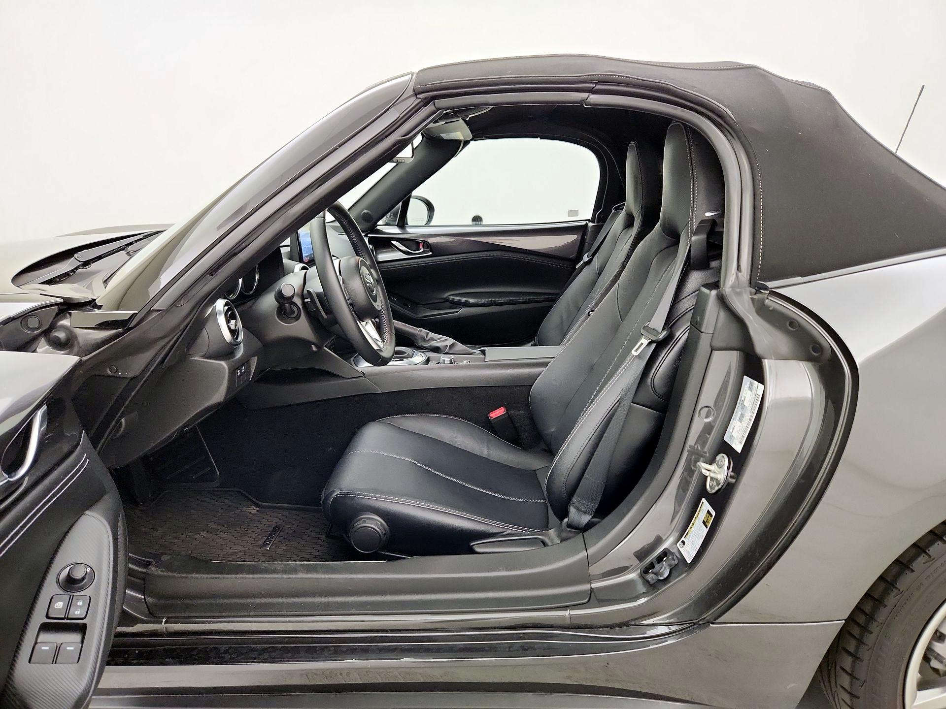 Thumbnail: 2023 Mazda MX-5 Miata - 11