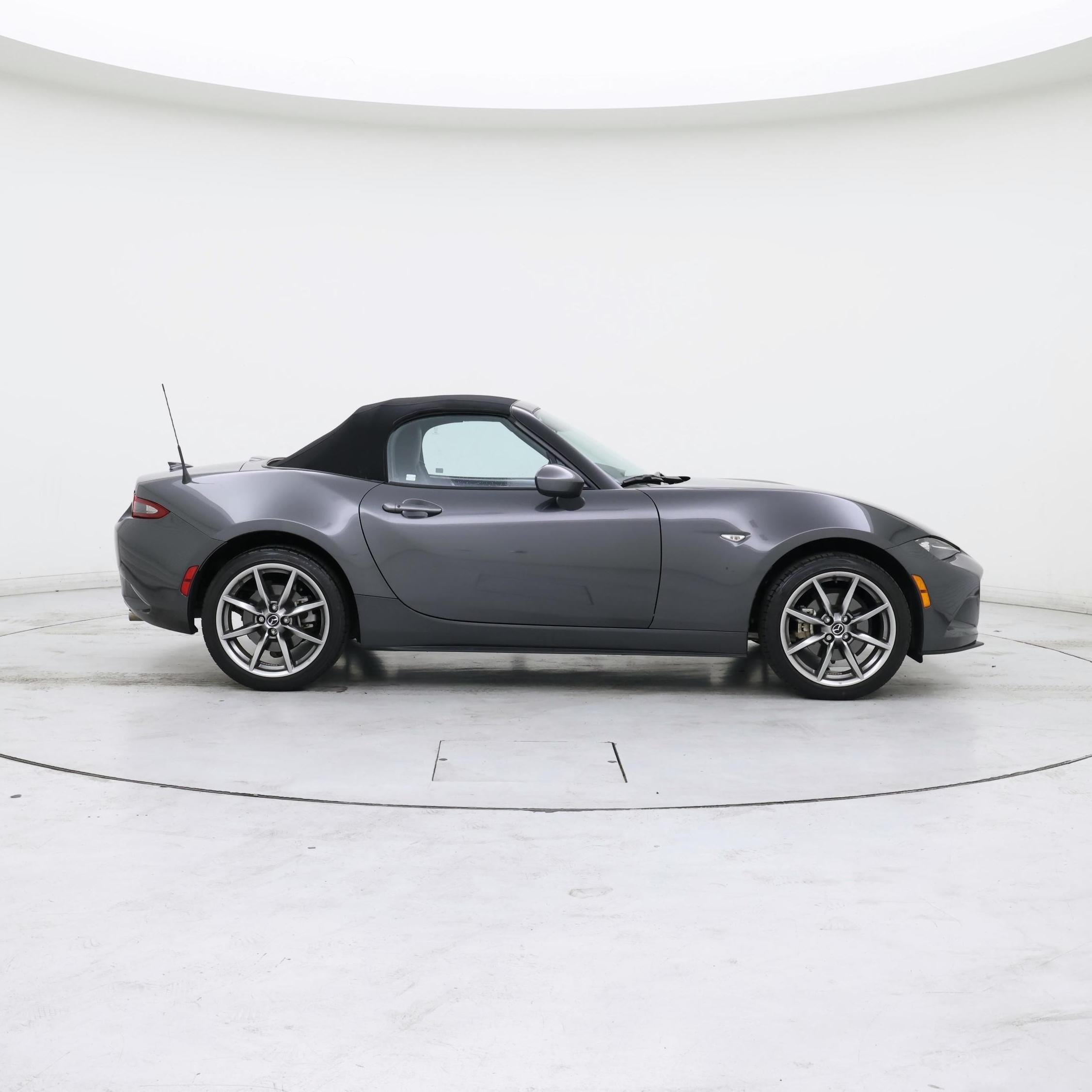 Thumbnail: 2023 Mazda MX-5 Miata - 7