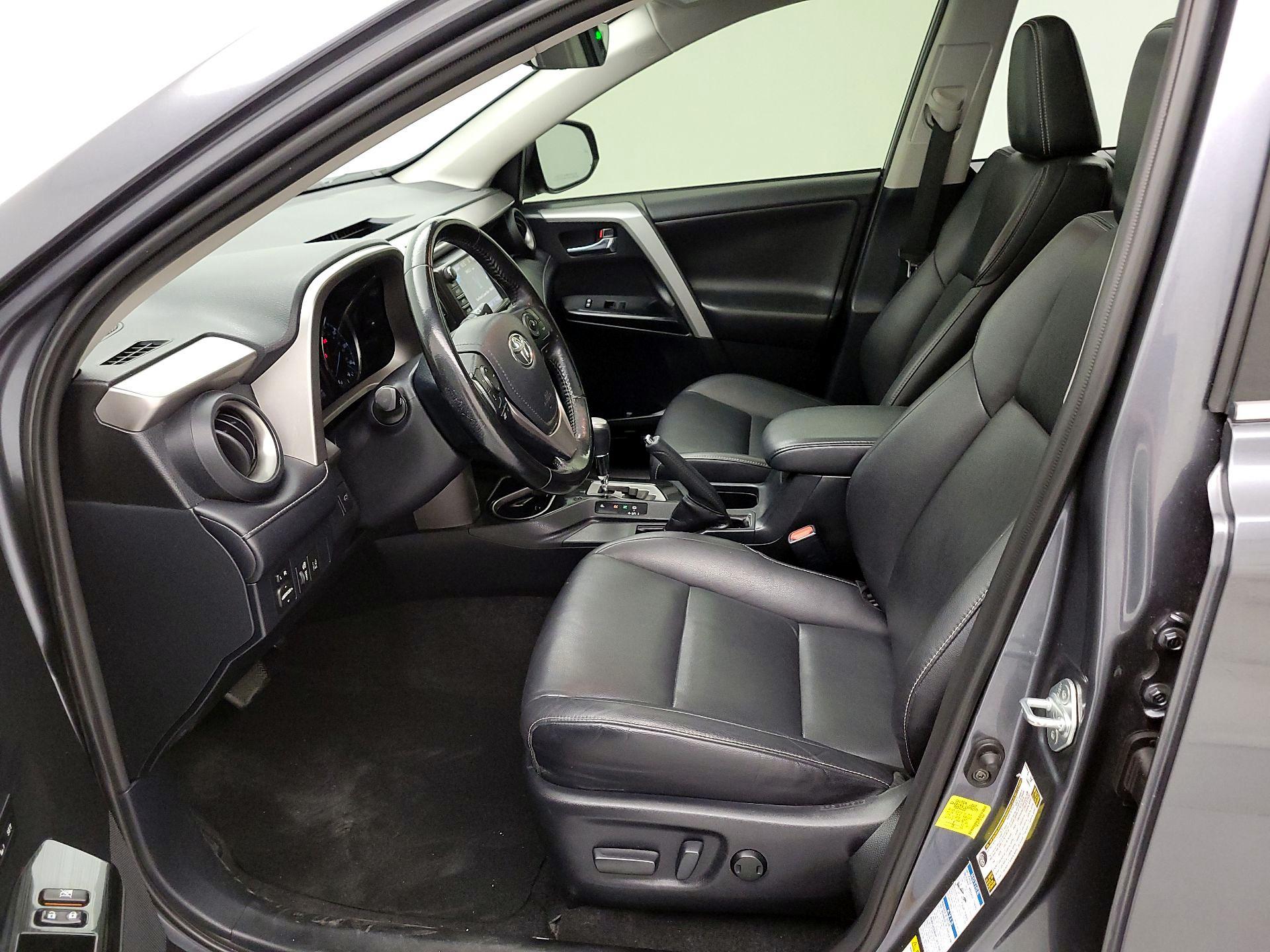 Thumbnail: 2018 Toyota RAV4 - 11