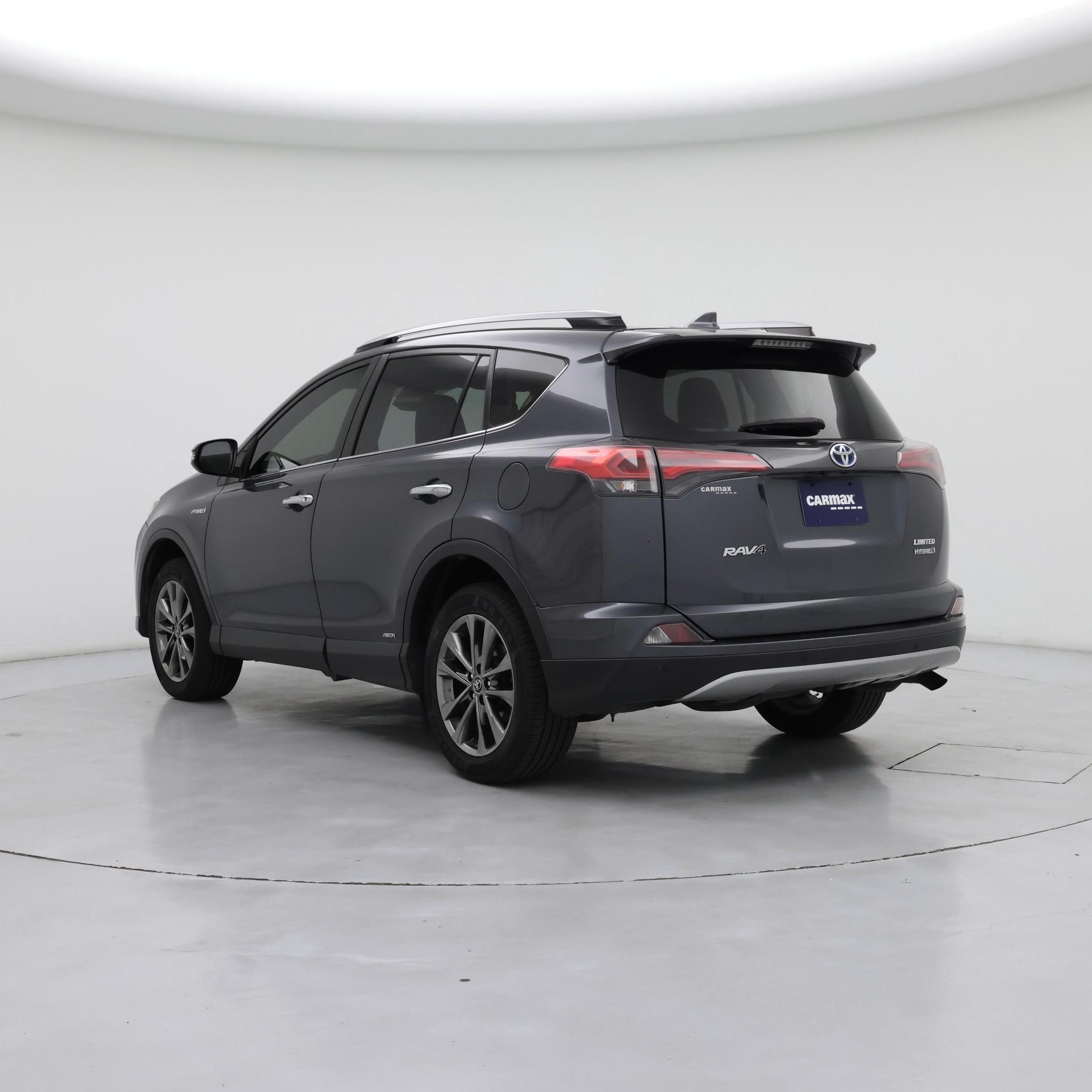 Thumbnail: 2018 Toyota RAV4 - 2
