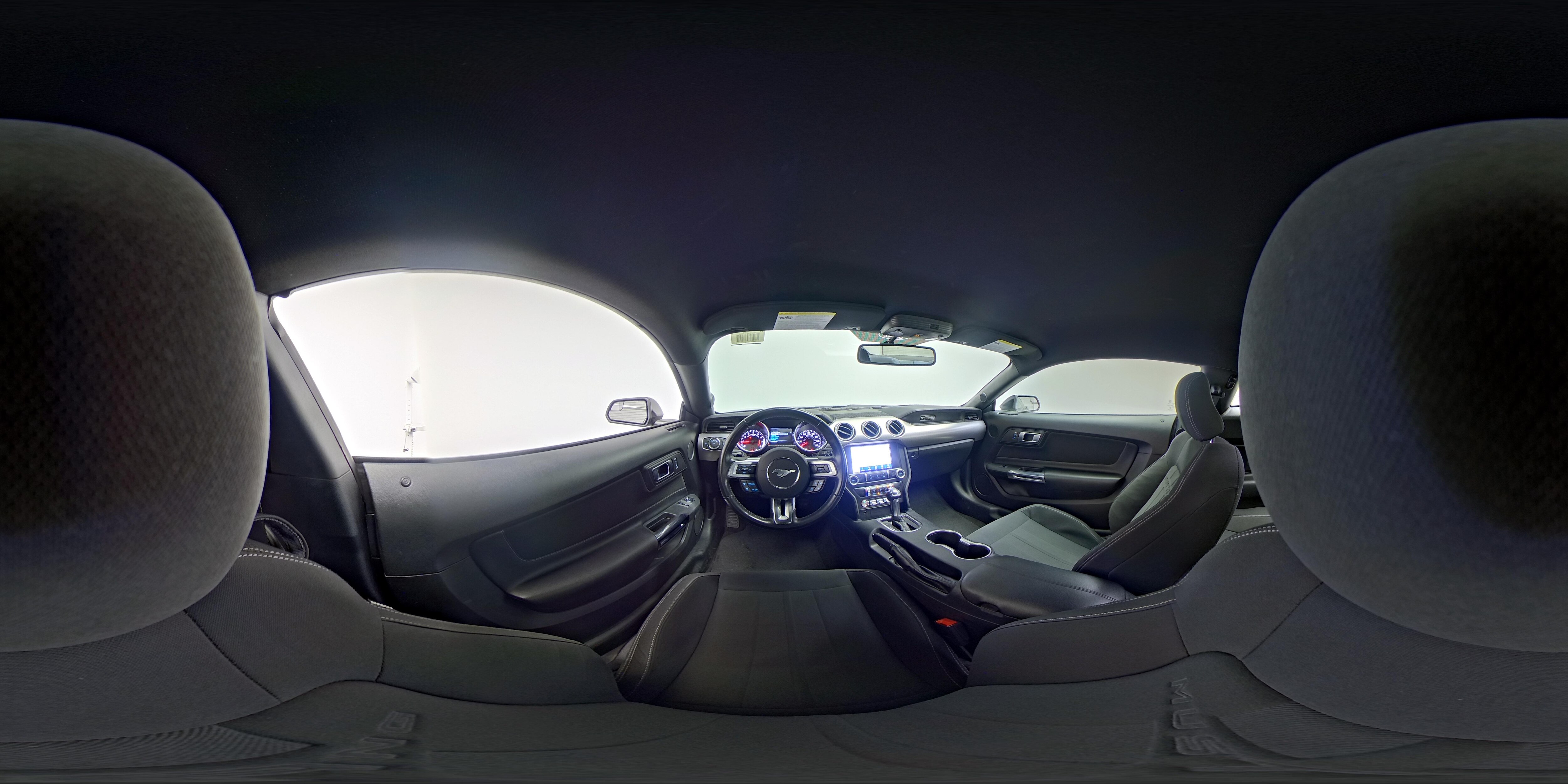 2020 Ford Mustang EcoBoost - Photo 25