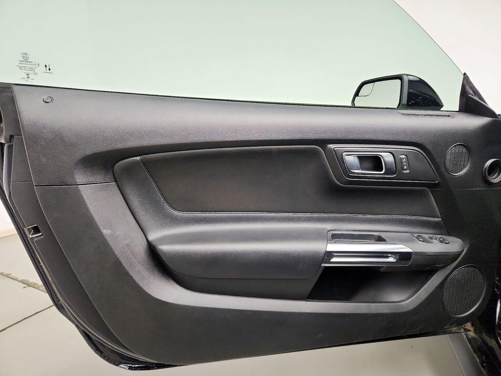 2020 Ford Mustang EcoBoost - Photo 13