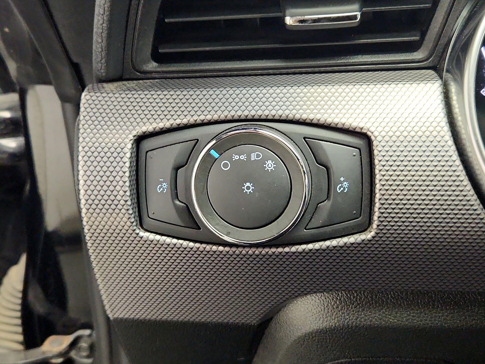 2020 Ford Mustang EcoBoost - Photo 14