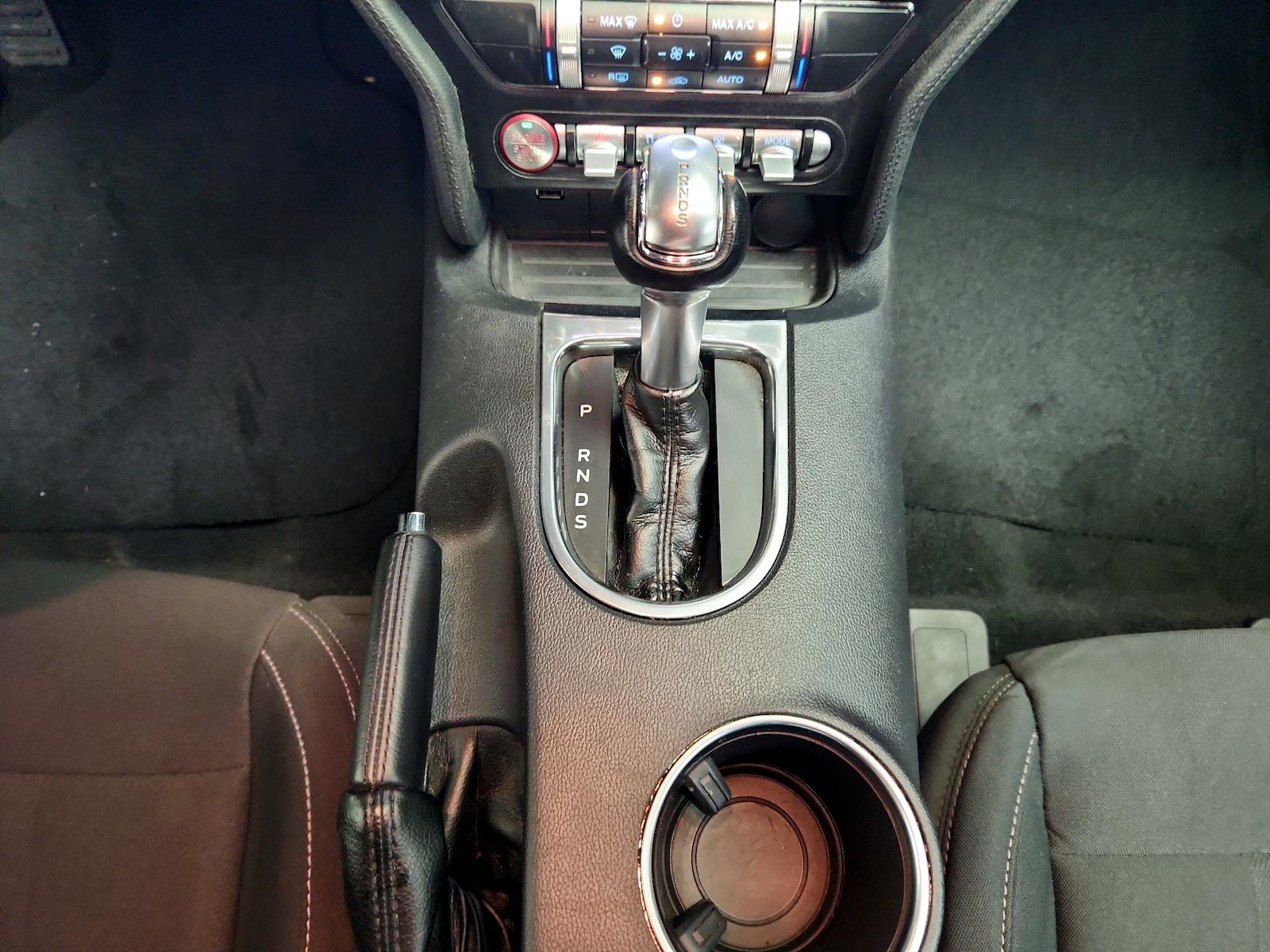 2020 Ford Mustang EcoBoost - Photo 19