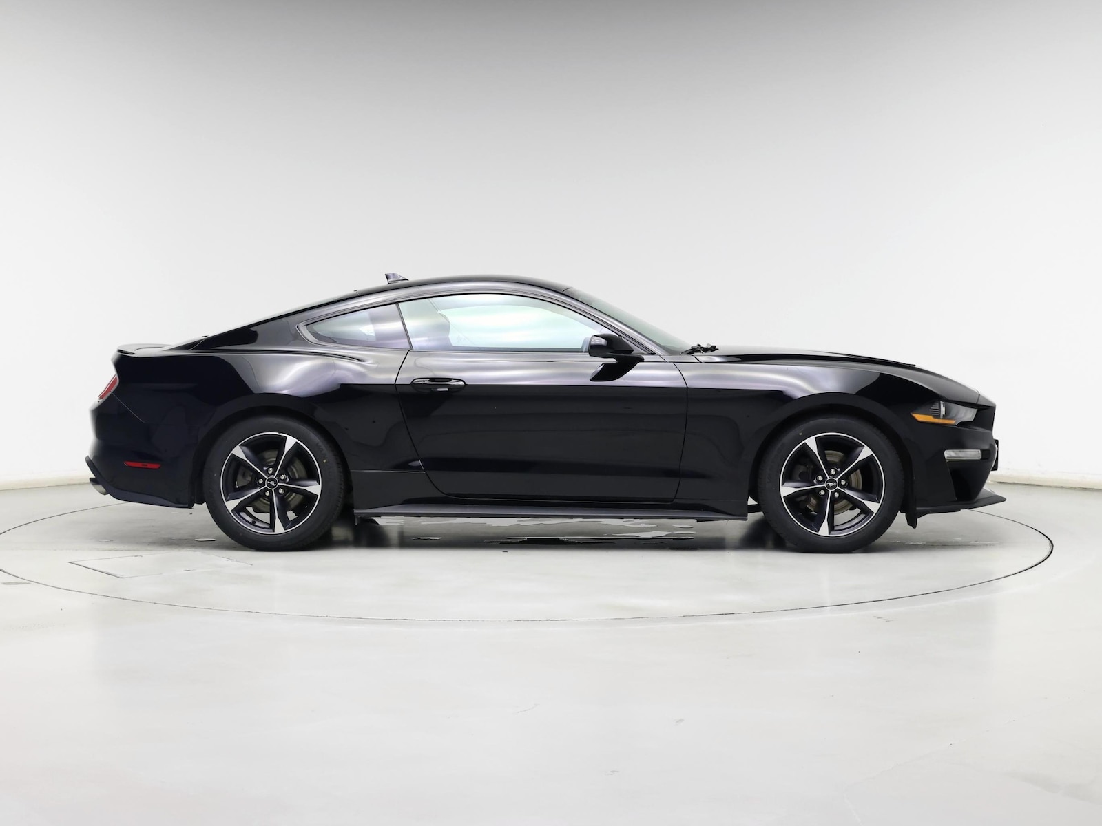 2020 Ford Mustang EcoBoost - Photo 8