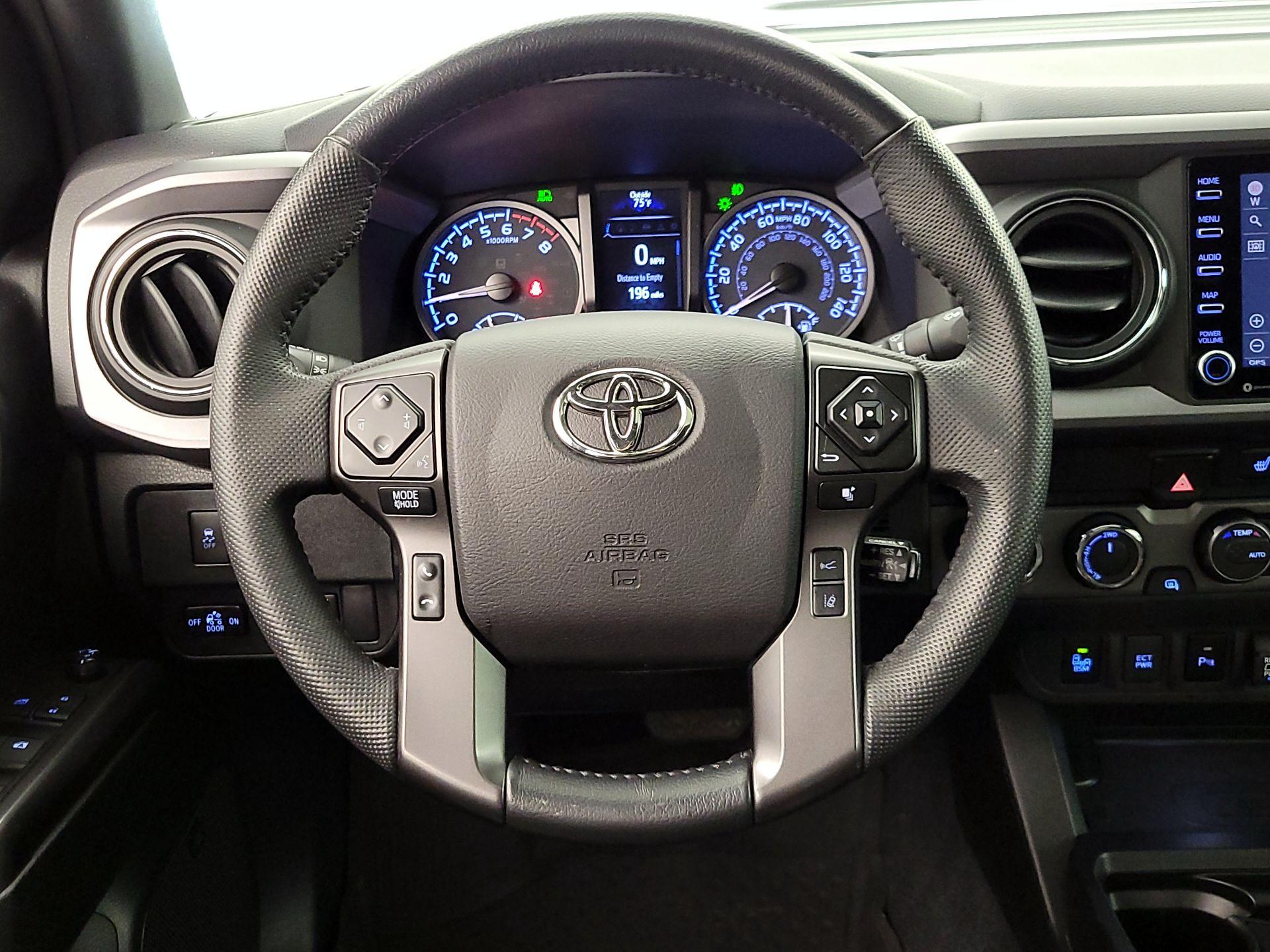 Thumbnail: 2021 Toyota Tacoma - 10