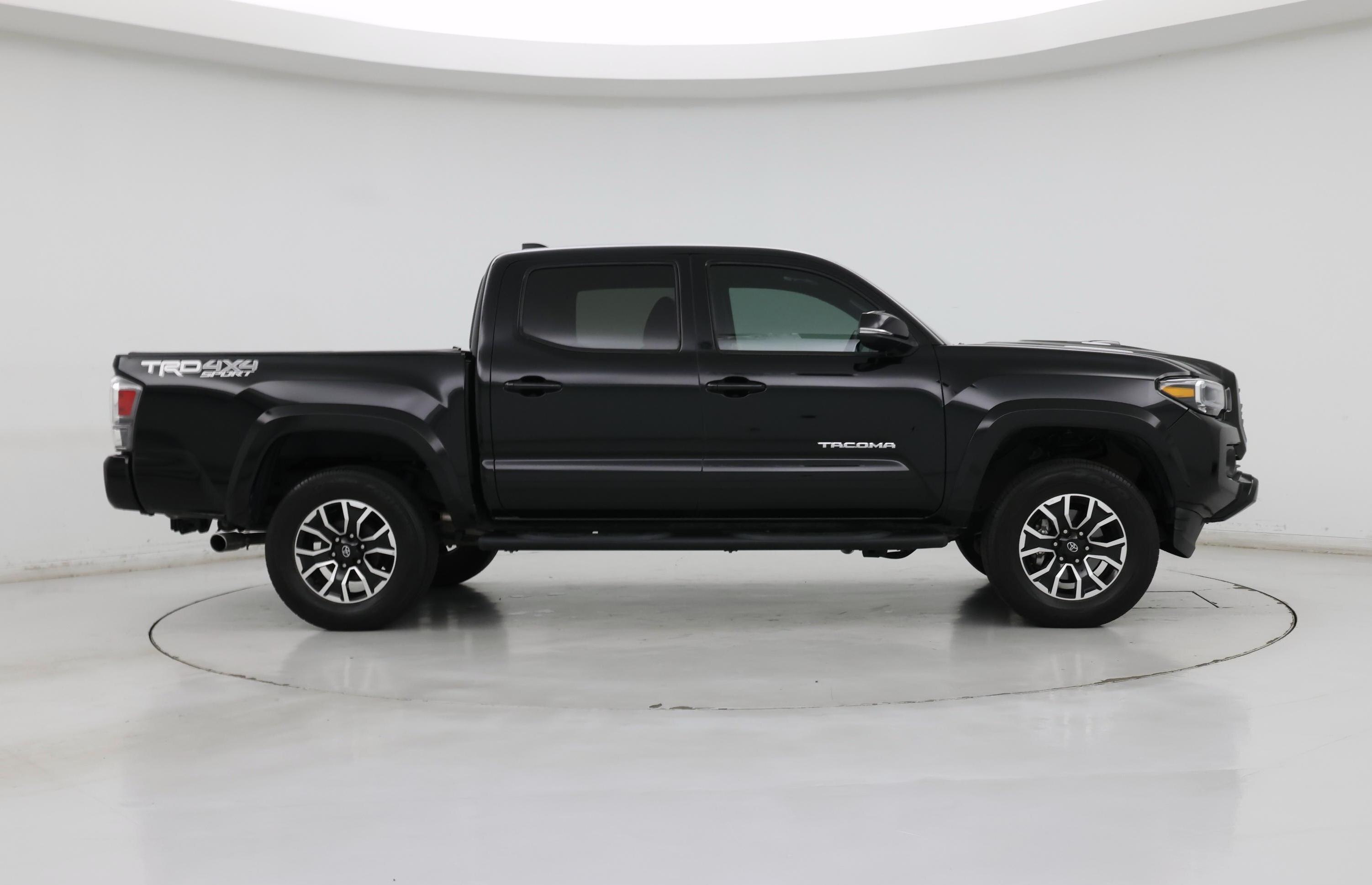 Thumbnail: 2021 Toyota Tacoma - 7