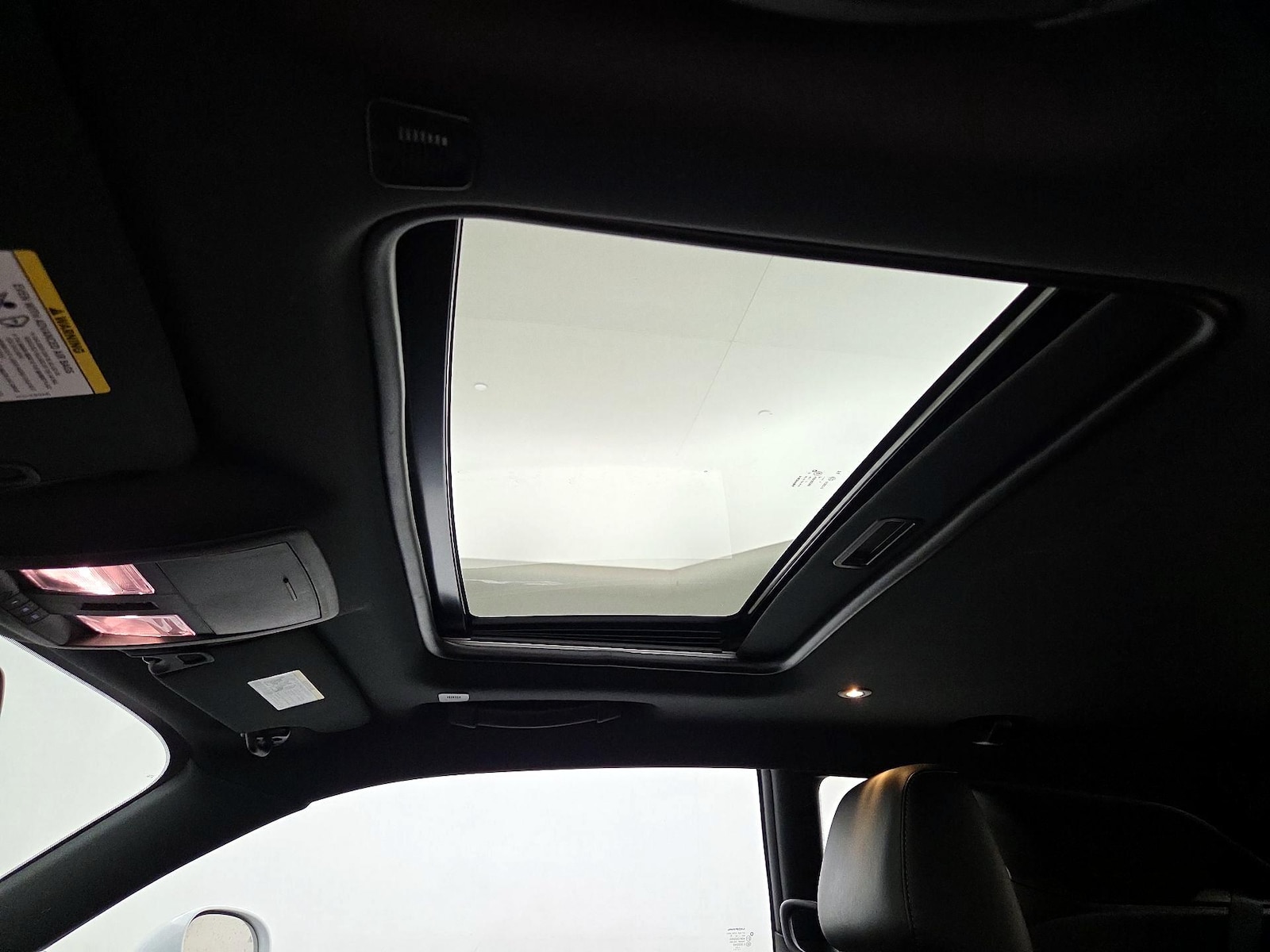 Sunroof(s) & Overhead Airbags