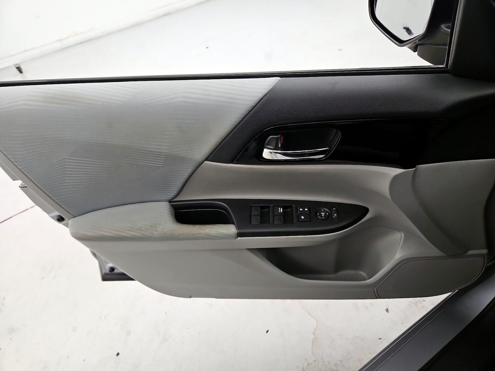 2016 Honda Accord LX - Photo 13