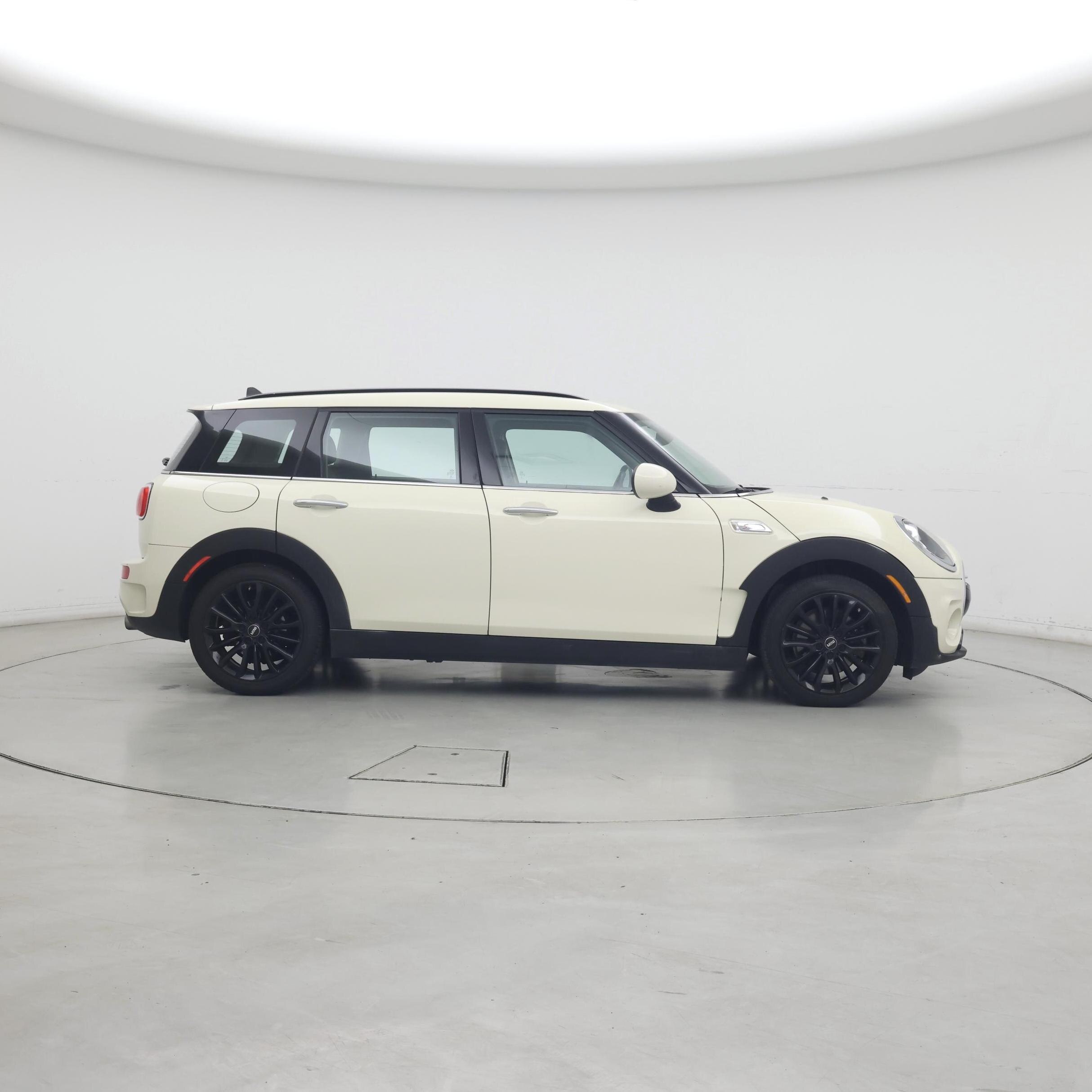 Thumbnail: 2019 MINI Cooper Clubman - 7