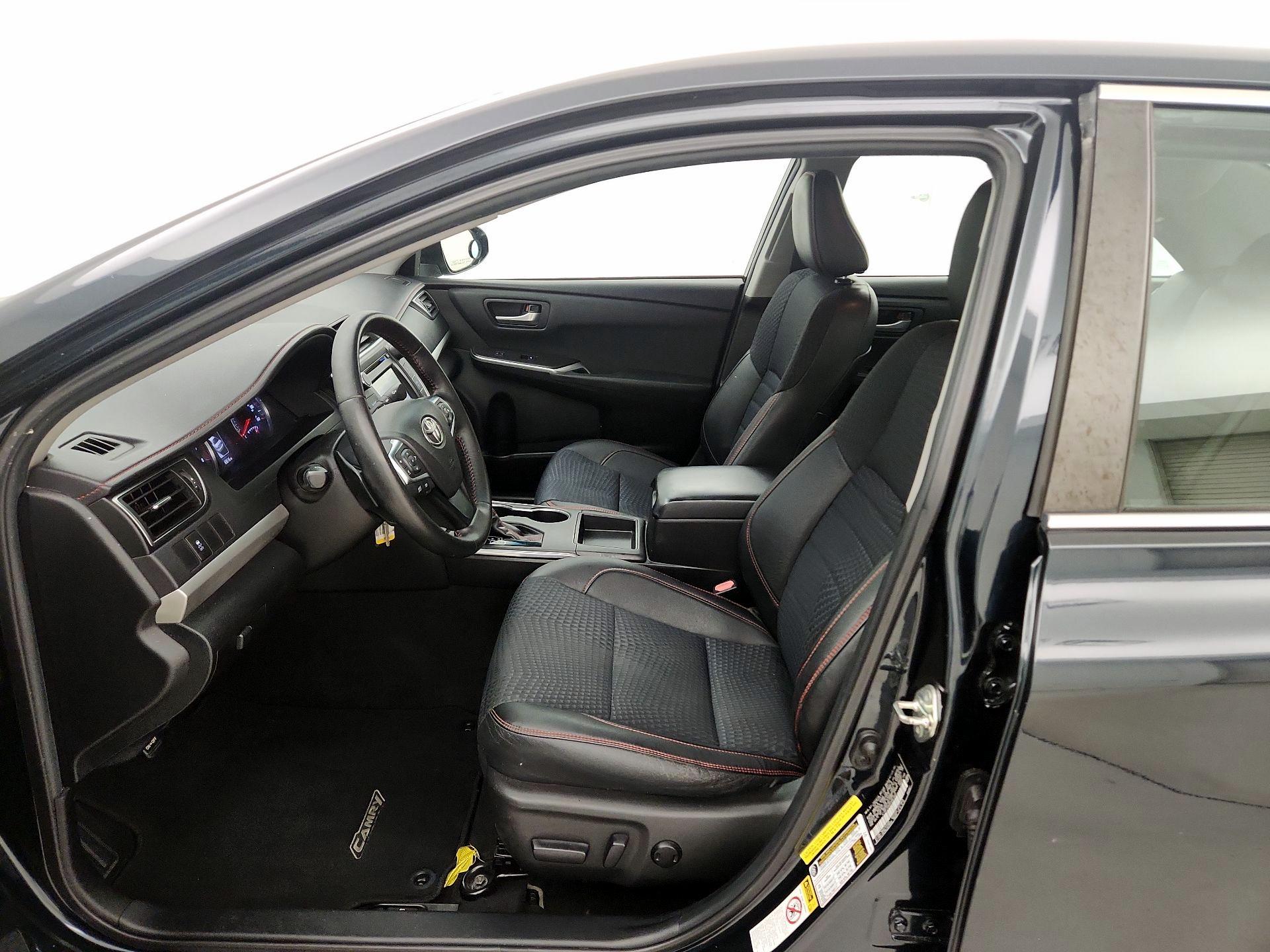 Thumbnail: 2015 Toyota Camry - 11
