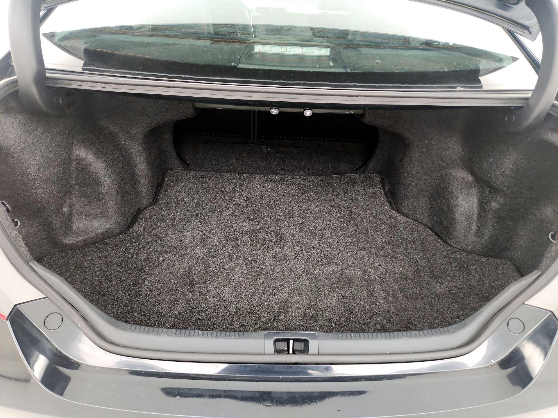 Thumbnail: 2015 Toyota Camry - 20