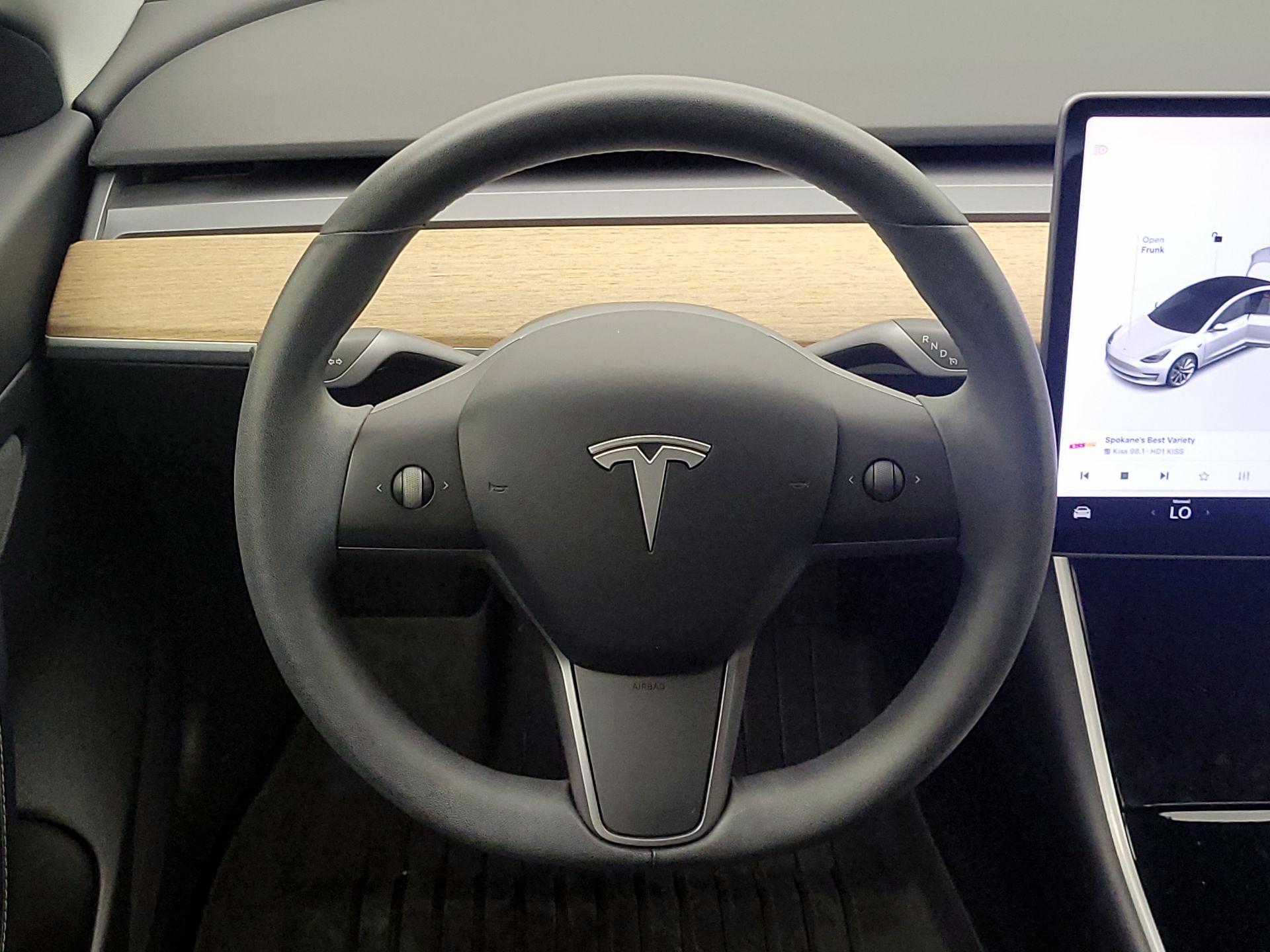 Thumbnail: 2020 Tesla Model 3 - 10