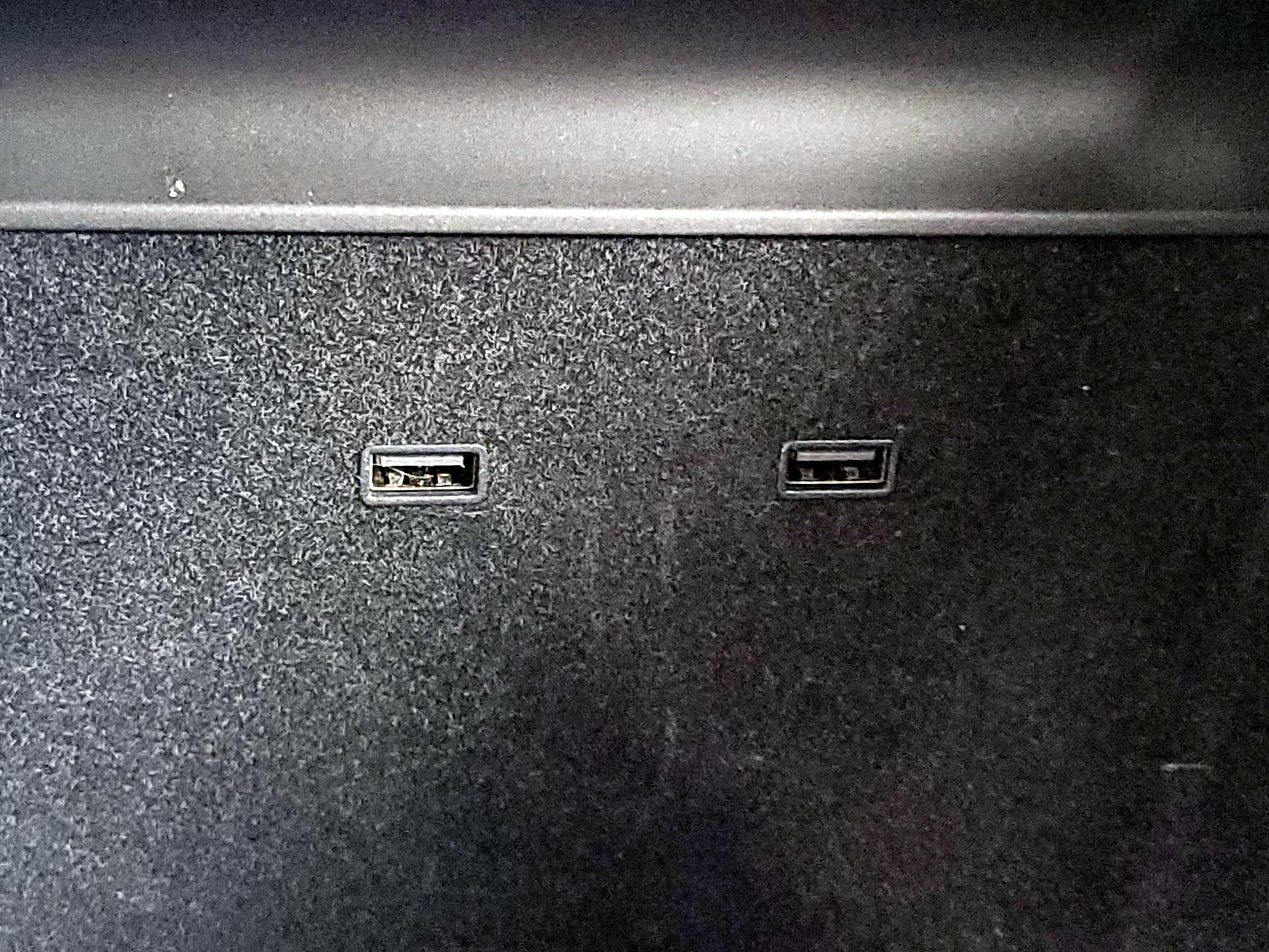 Thumbnail: 2020 Tesla Model 3 - 18