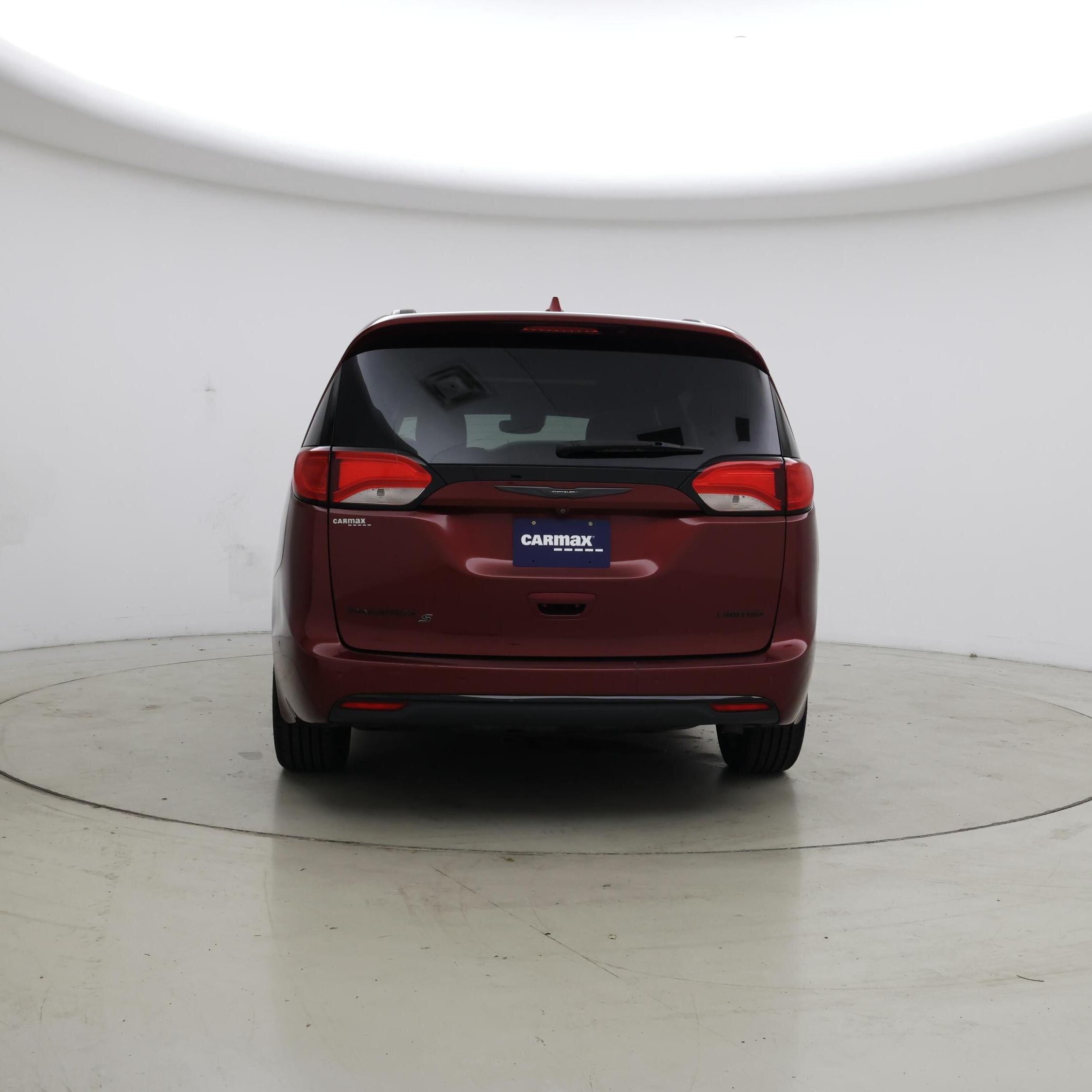 Thumbnail: 2018 Chrysler Pacifica - 6
