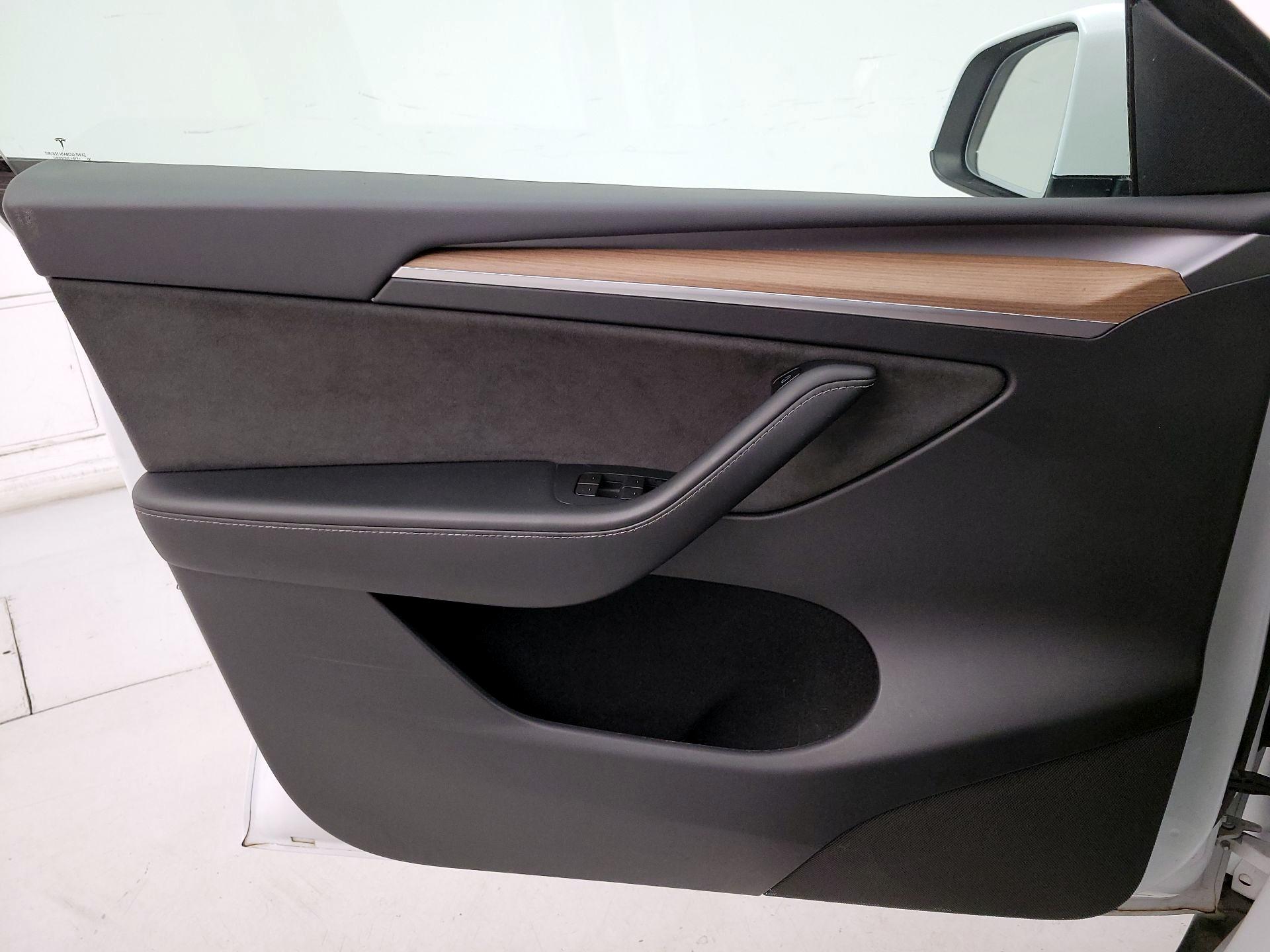 Thumbnail: 2023 Tesla Model Y - 12
