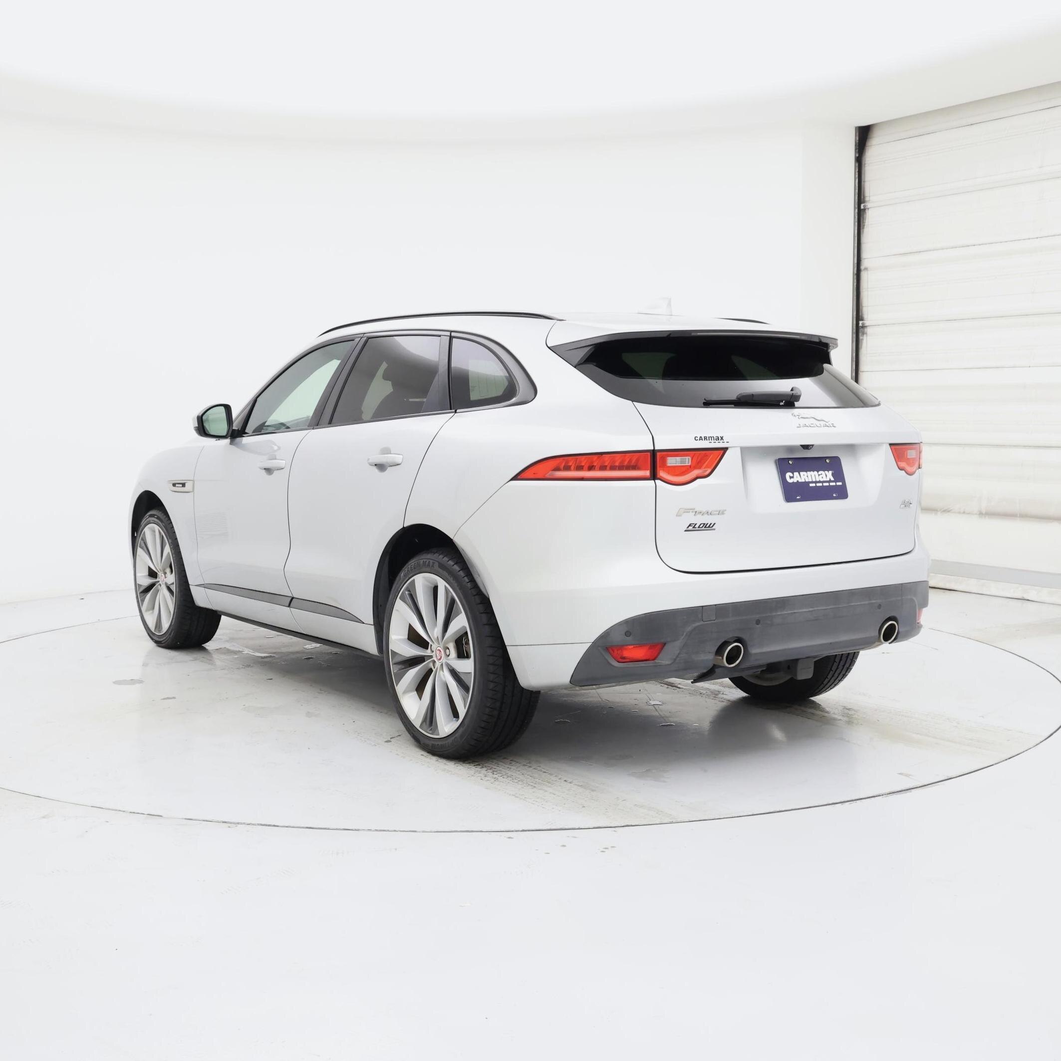 Thumbnail: 2017 Jaguar F-Pace - 2