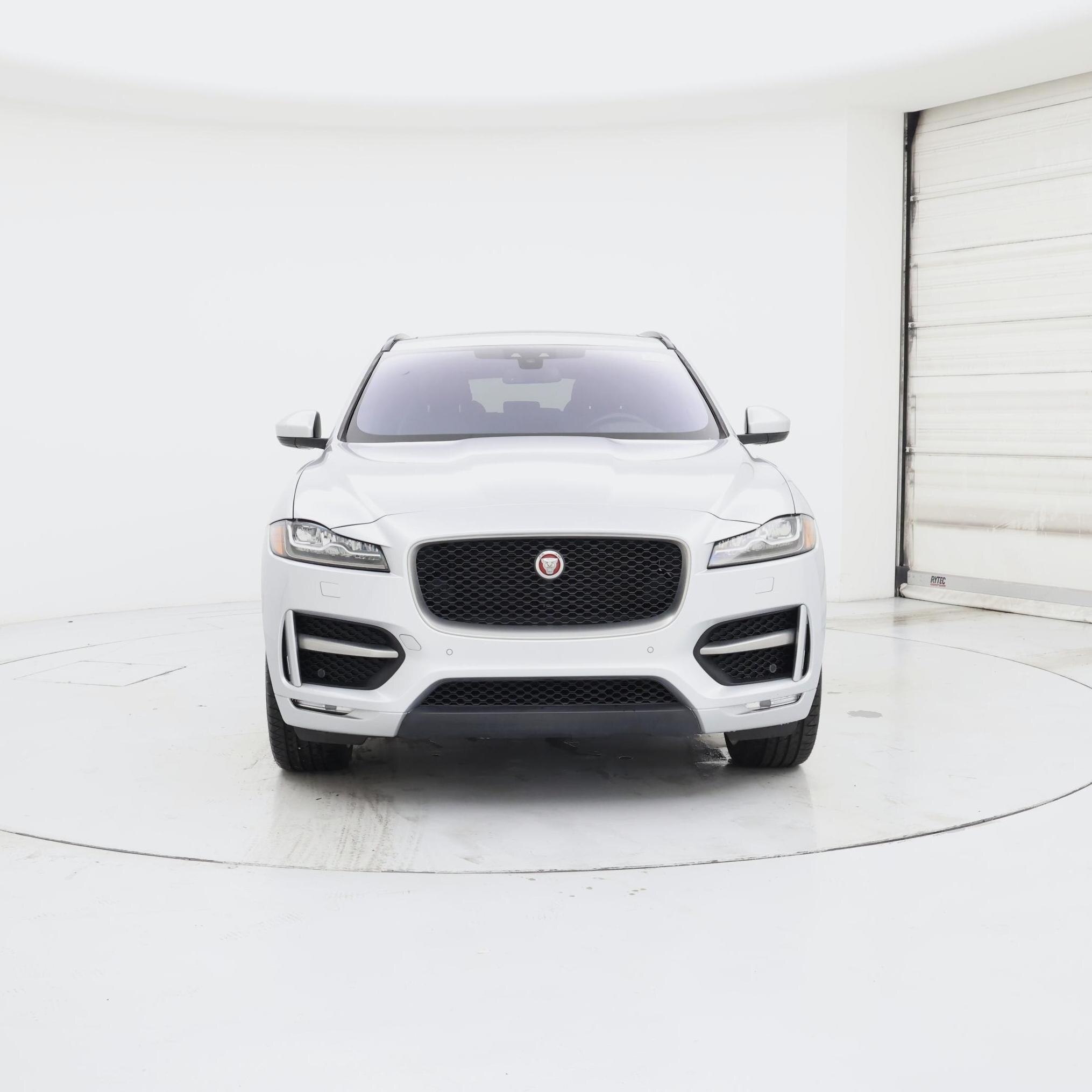 Thumbnail: 2017 Jaguar F-Pace - 5