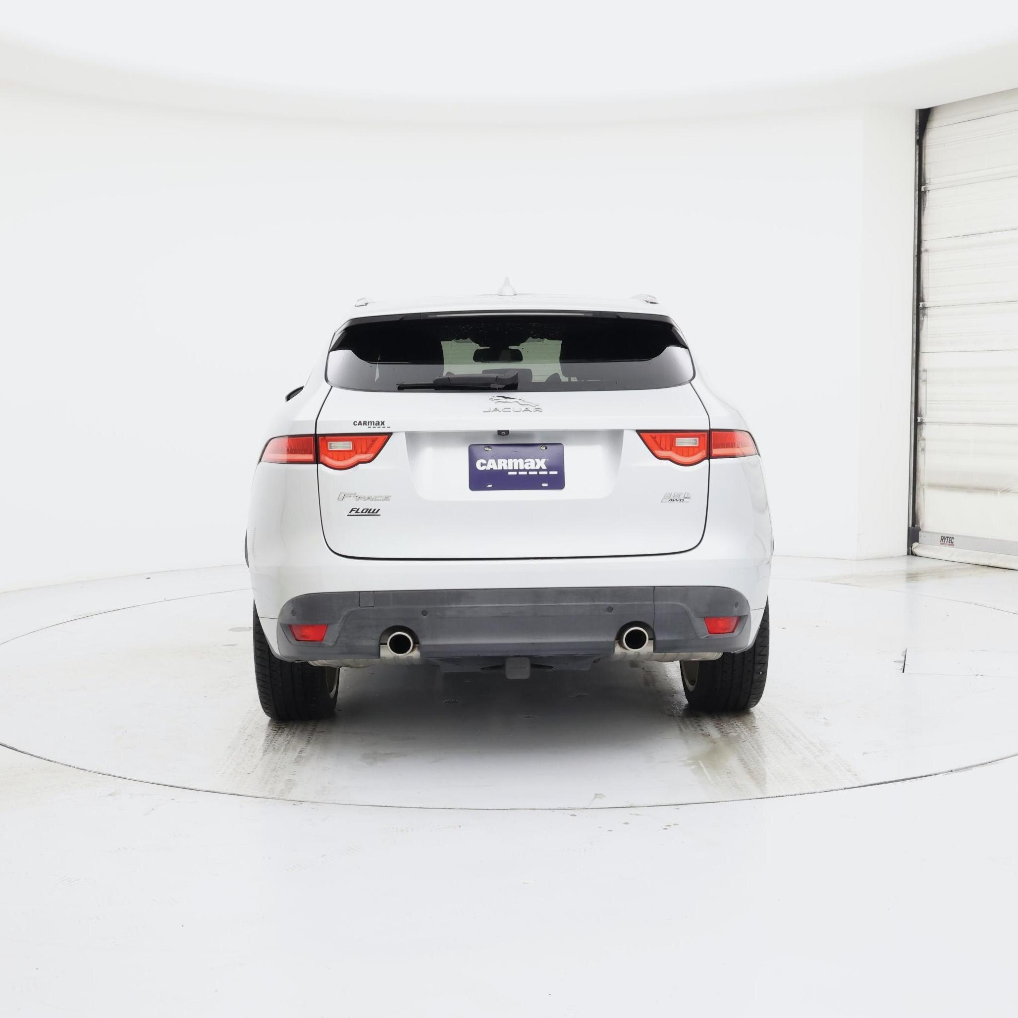 Thumbnail: 2017 Jaguar F-Pace - 6