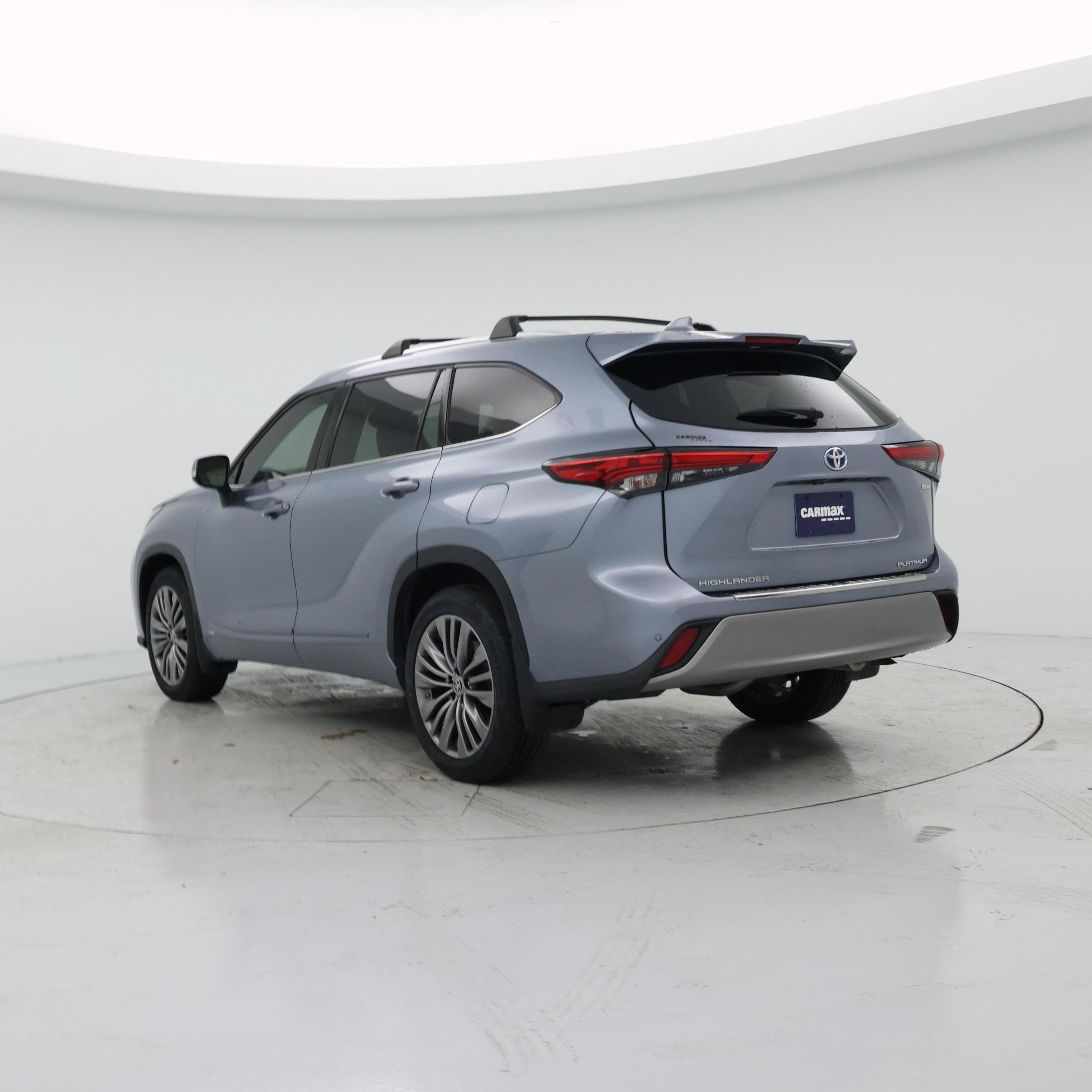 Thumbnail: 2022 Toyota Highlander - 2