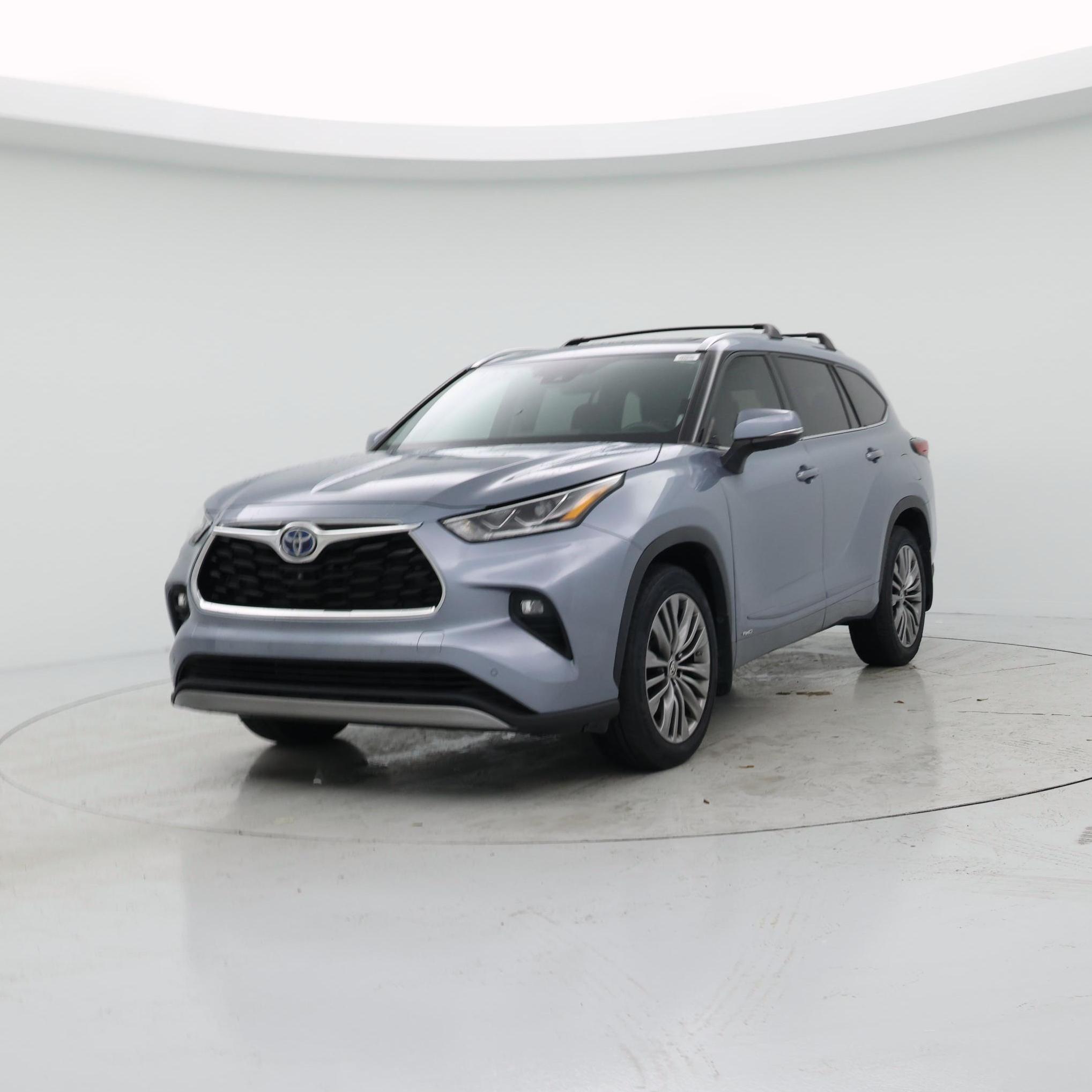 Thumbnail: 2022 Toyota Highlander - 4