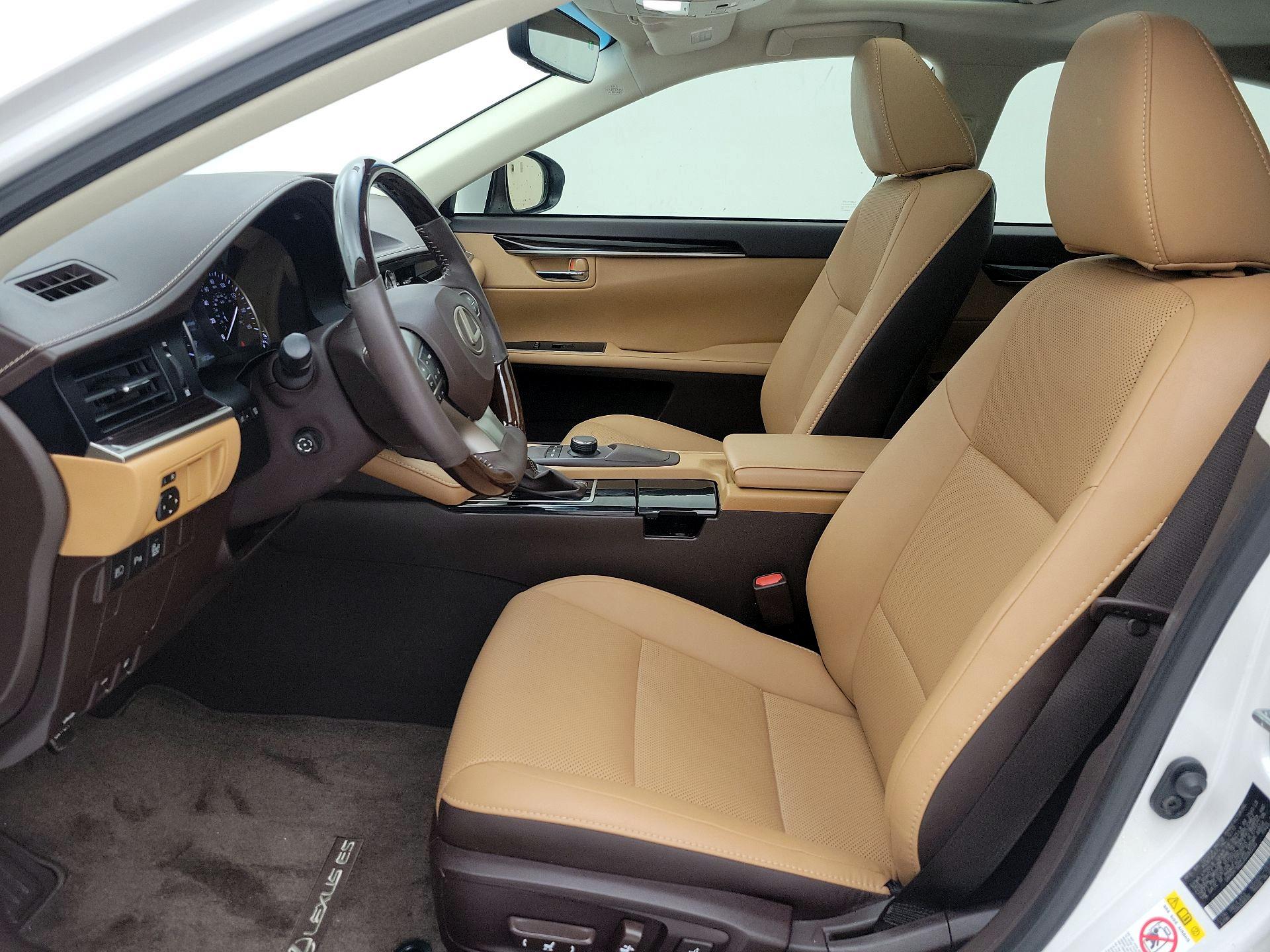 Thumbnail: 2018 Lexus ES - 11