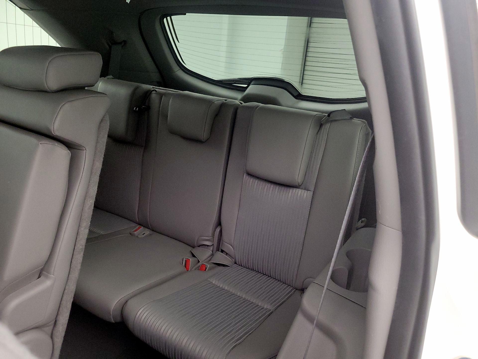 Thumbnail: 2019 Toyota Highlander - 20