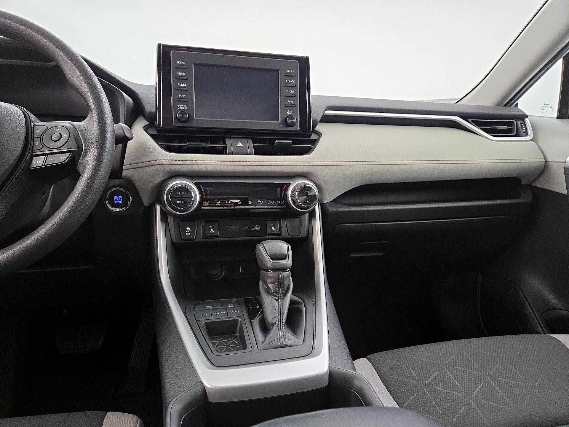 Thumbnail: 2019 Toyota RAV4 - 9