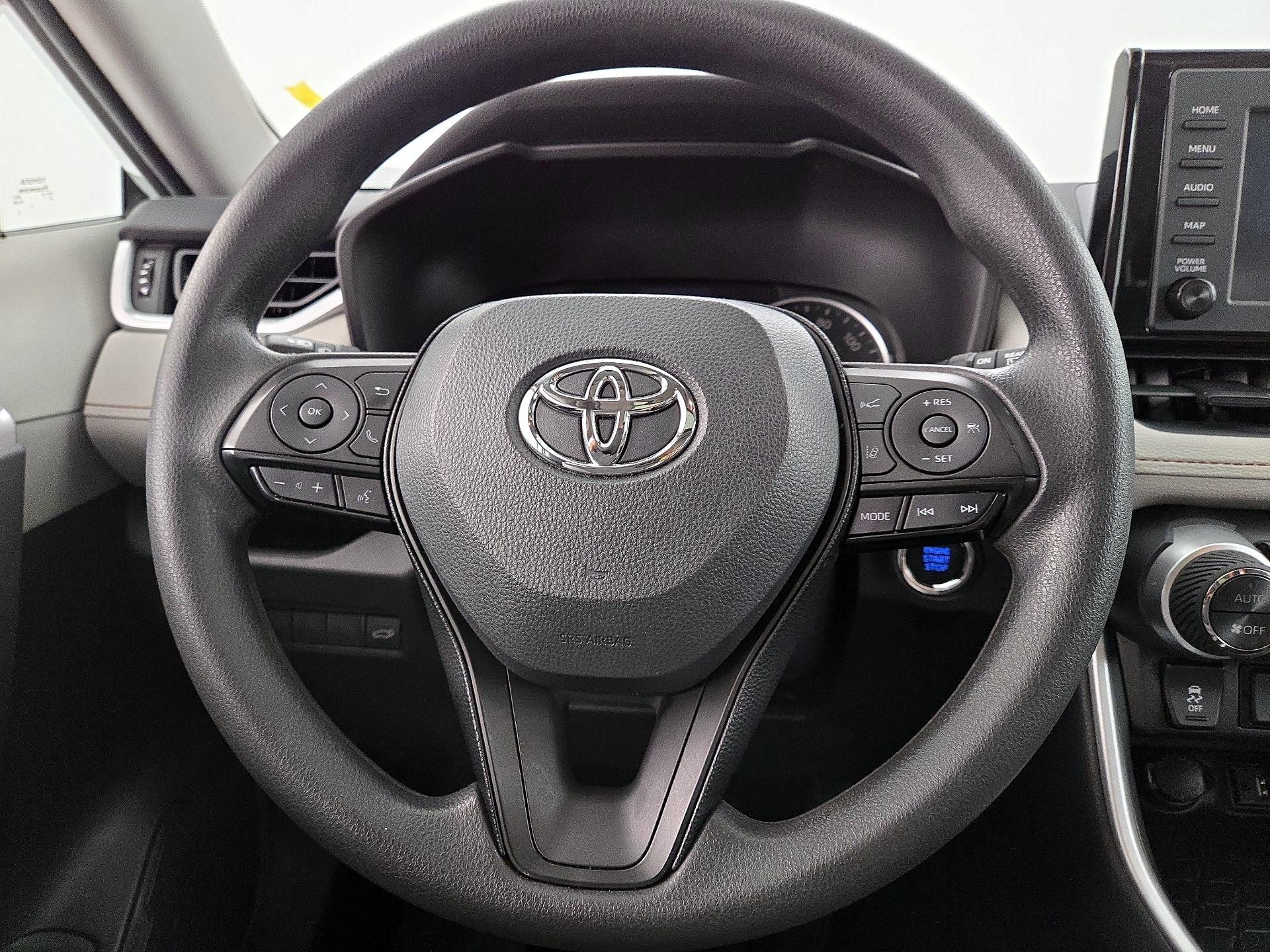 Thumbnail: 2019 Toyota RAV4 - 10