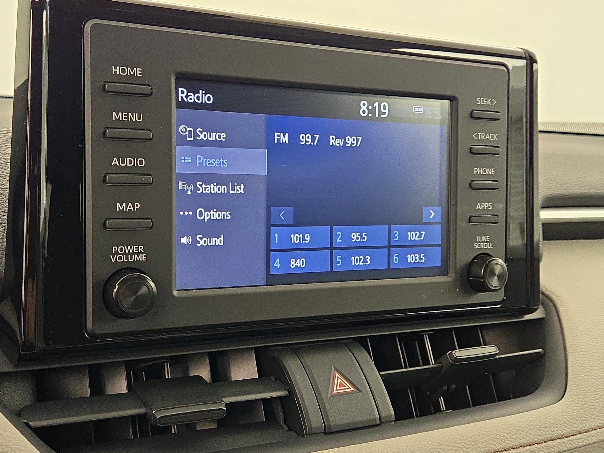 Thumbnail: 2019 Toyota RAV4 - 15
