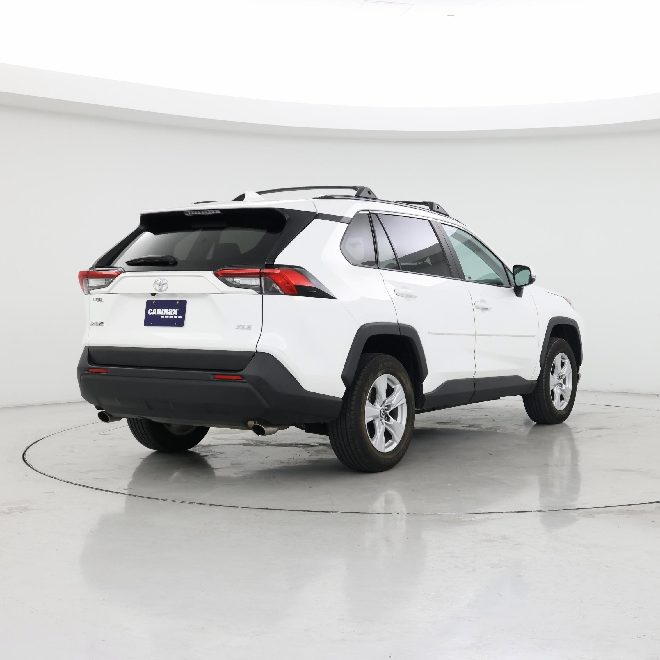 Thumbnail: 2019 Toyota RAV4 - 8