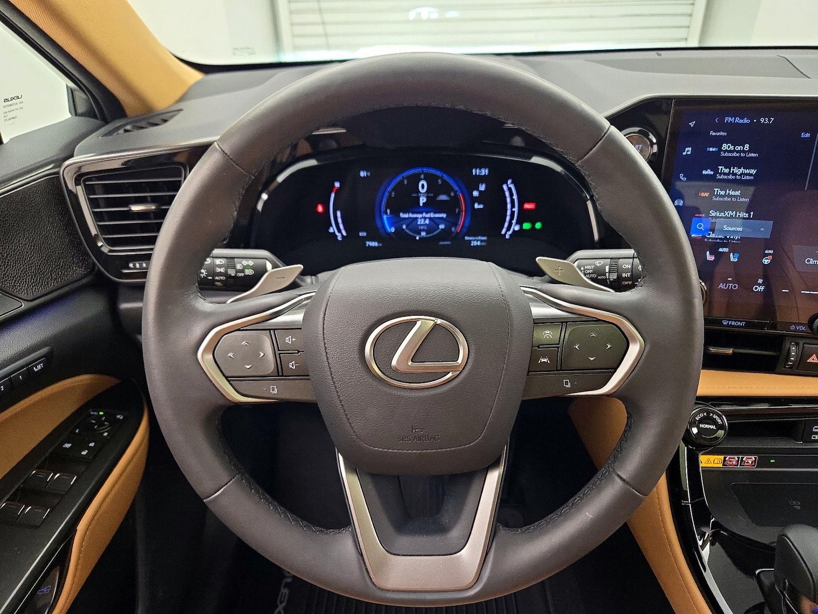2022 Lexus NX 350 - Photo 11