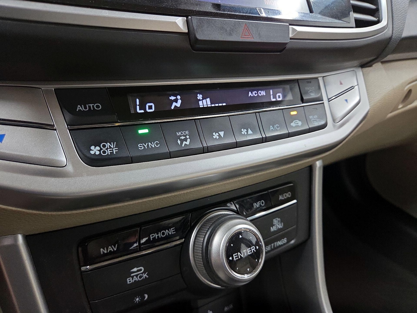 2015 Honda Accord Touring - Photo 17