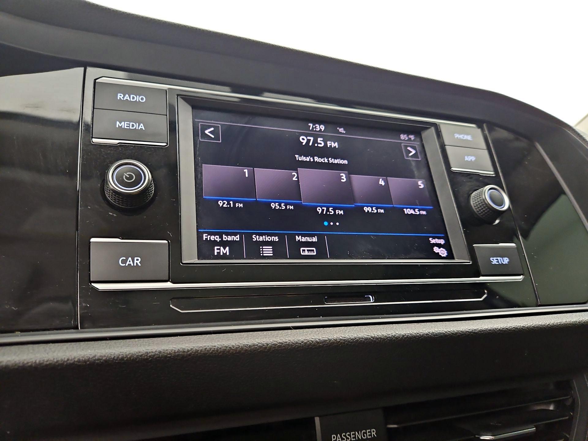 Thumbnail: 2019 Volkswagen Jetta - 15