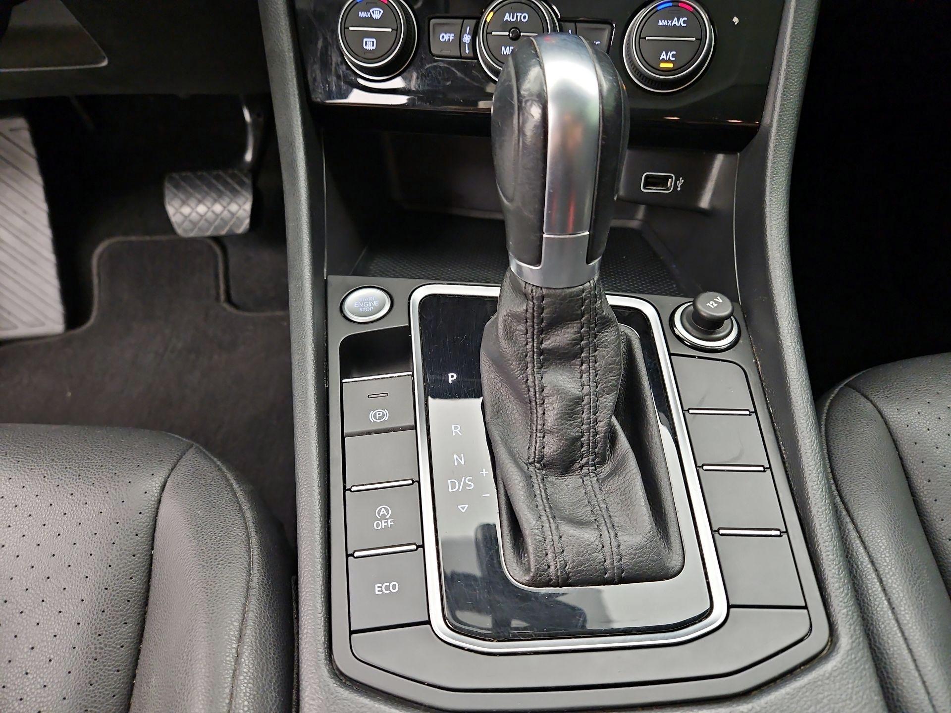 Thumbnail: 2019 Volkswagen Jetta - 17