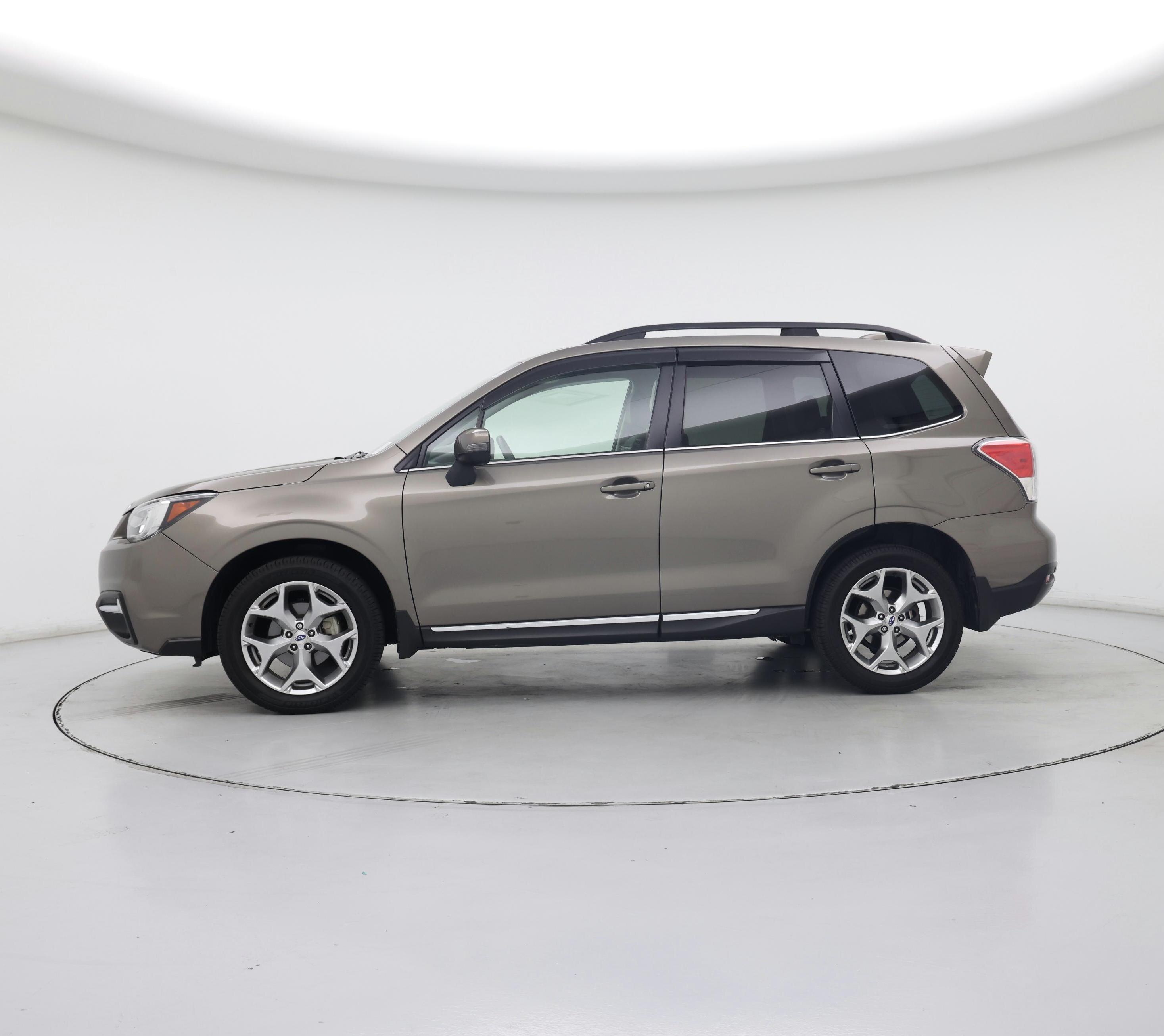 Thumbnail: 2018 Subaru Forester - 3