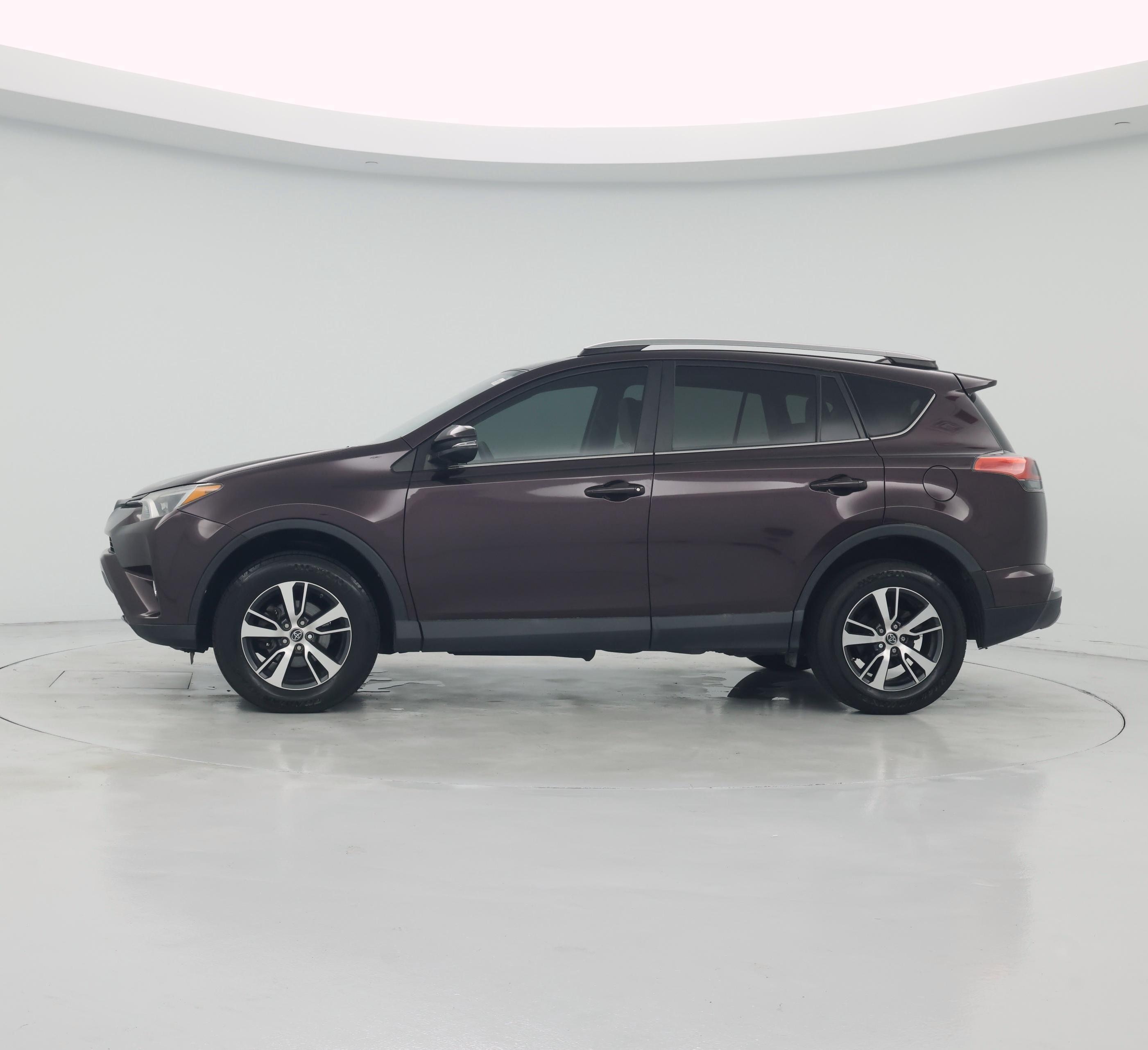 Thumbnail: 2018 Toyota RAV4 - 3