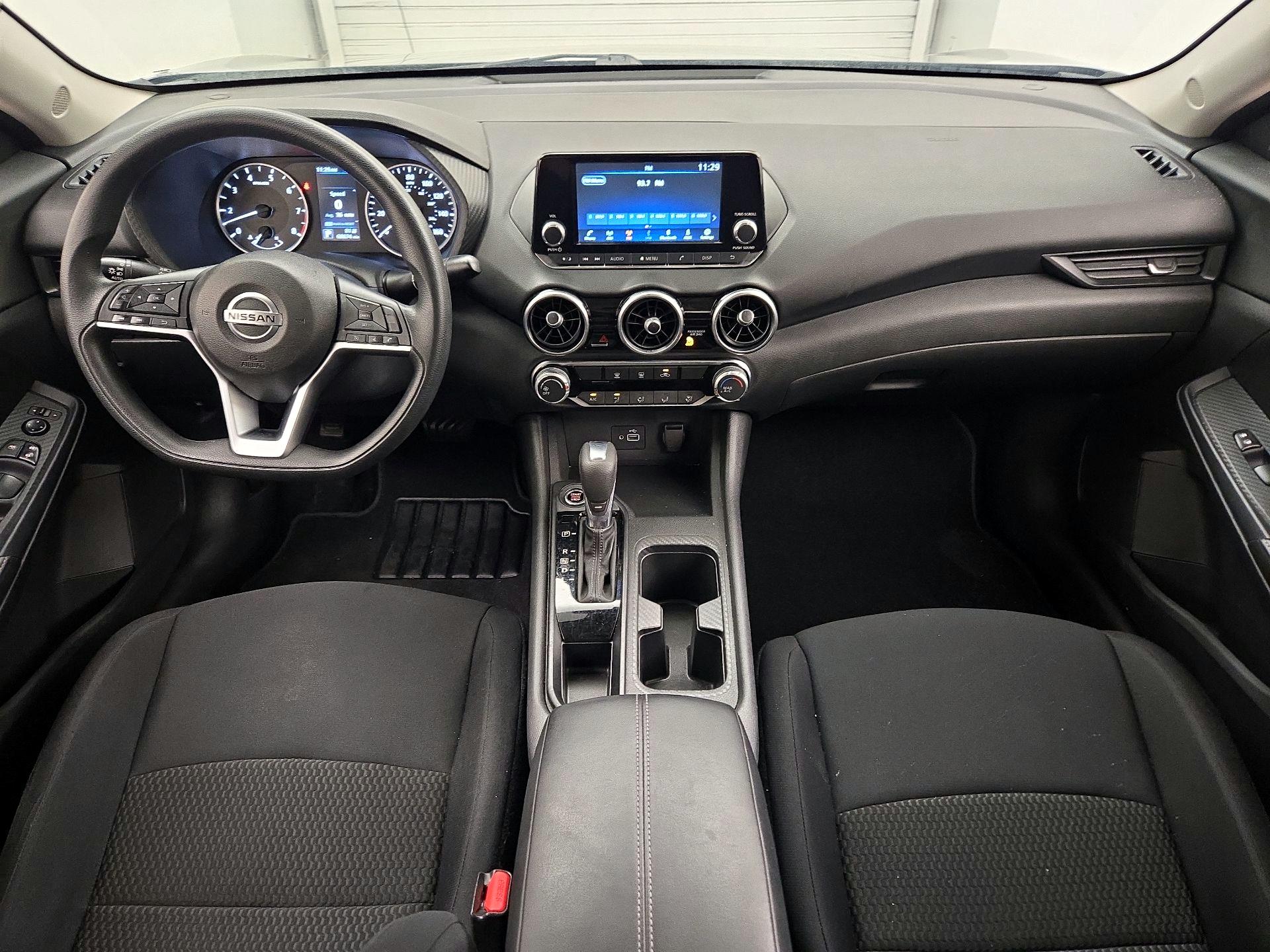 Thumbnail: 2022 Nissan Sentra - 9