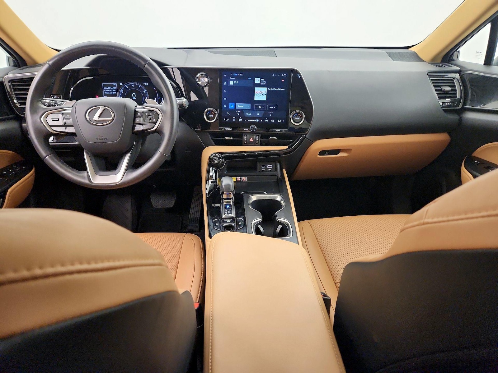 2025 Lexus NX 250 - Photo 10