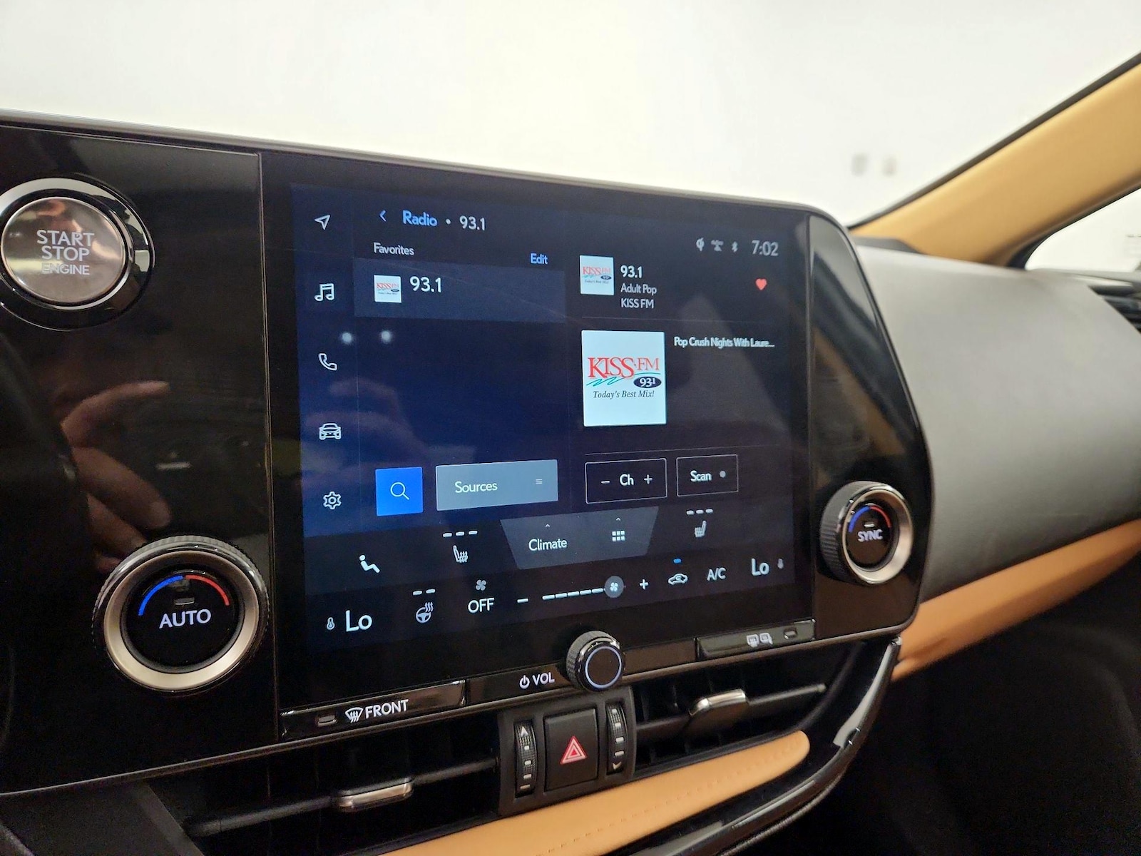 2025 Lexus NX 250 - Photo 16